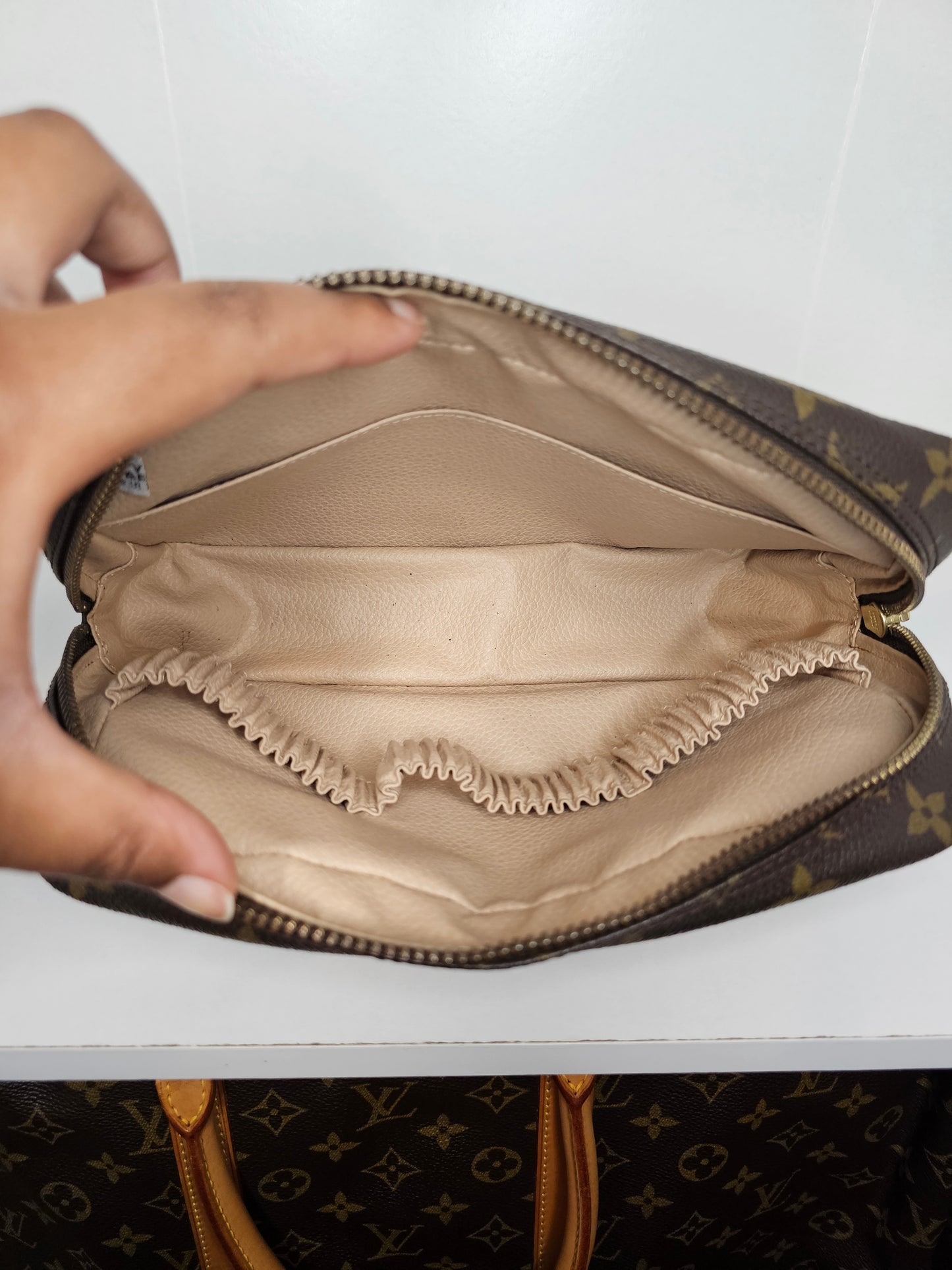 Louis Vuitton Trousse 23 Makeup Bag Vintage Monogram
