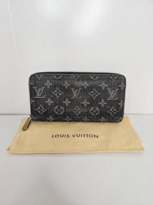 Louis Vuitton Black Denim Zippy Wallet CA1008