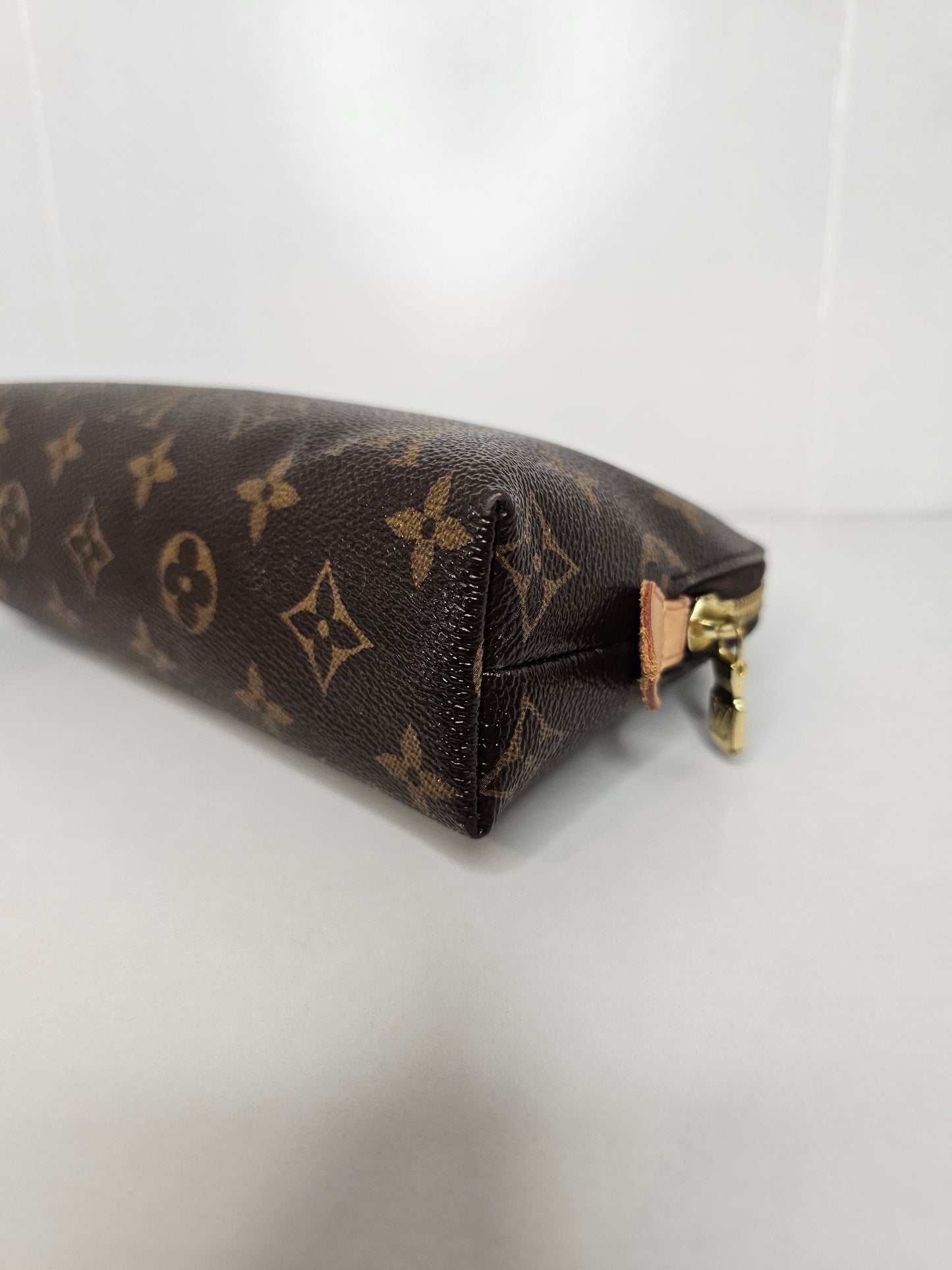 Louis Vuitton Monogram Cosmetic Pouch GM SR3199