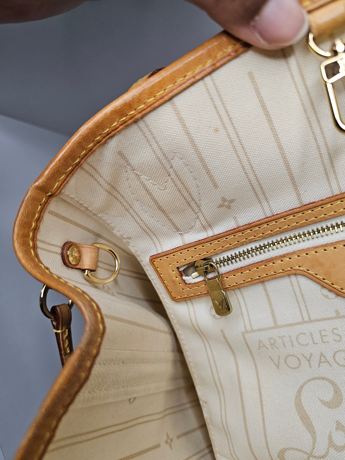 Louis Vuitton Damier Azur Neverfull PM VI5100