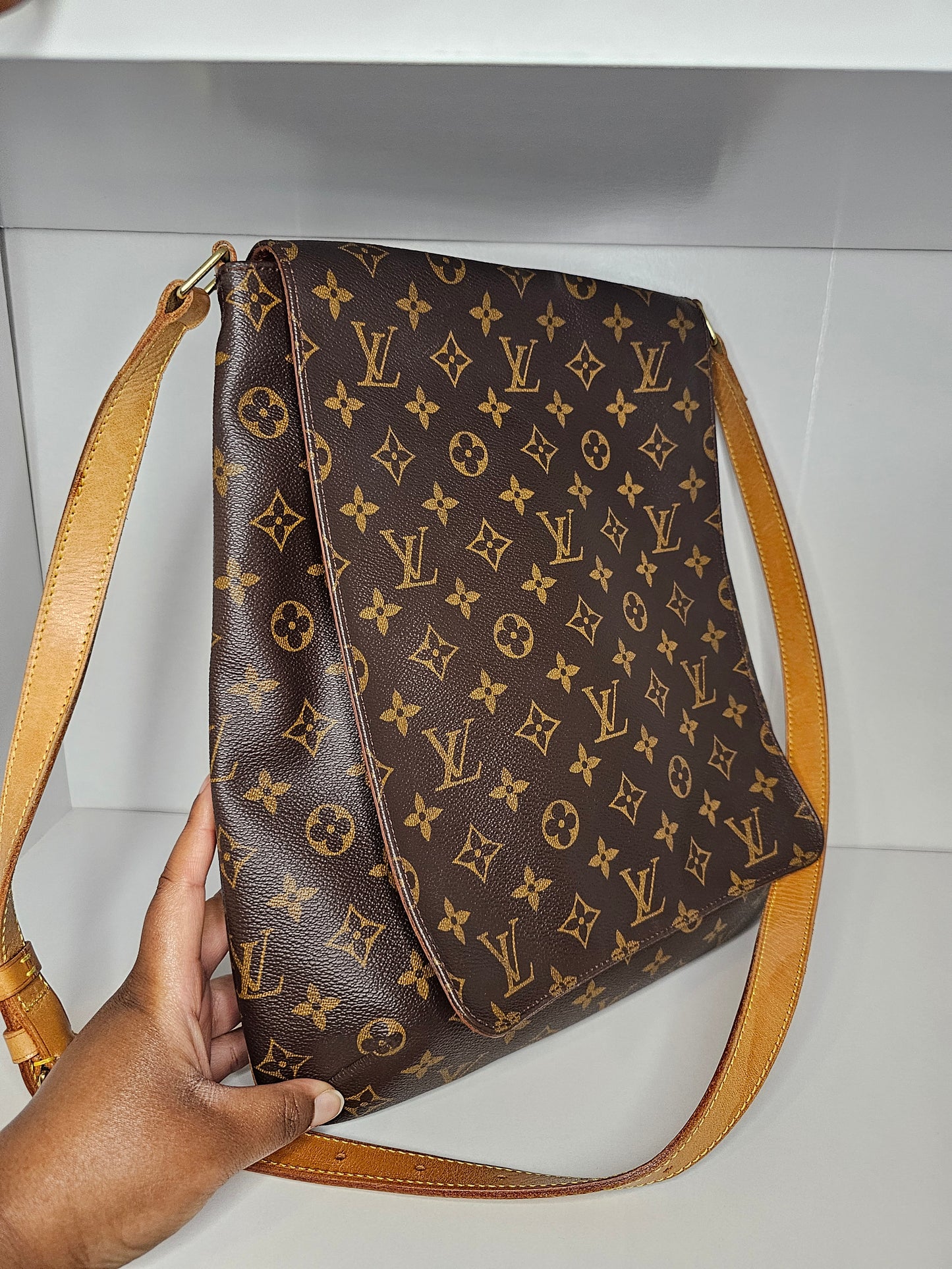 Louis Vuitton Musette Salsa GM Crossbody AS0949