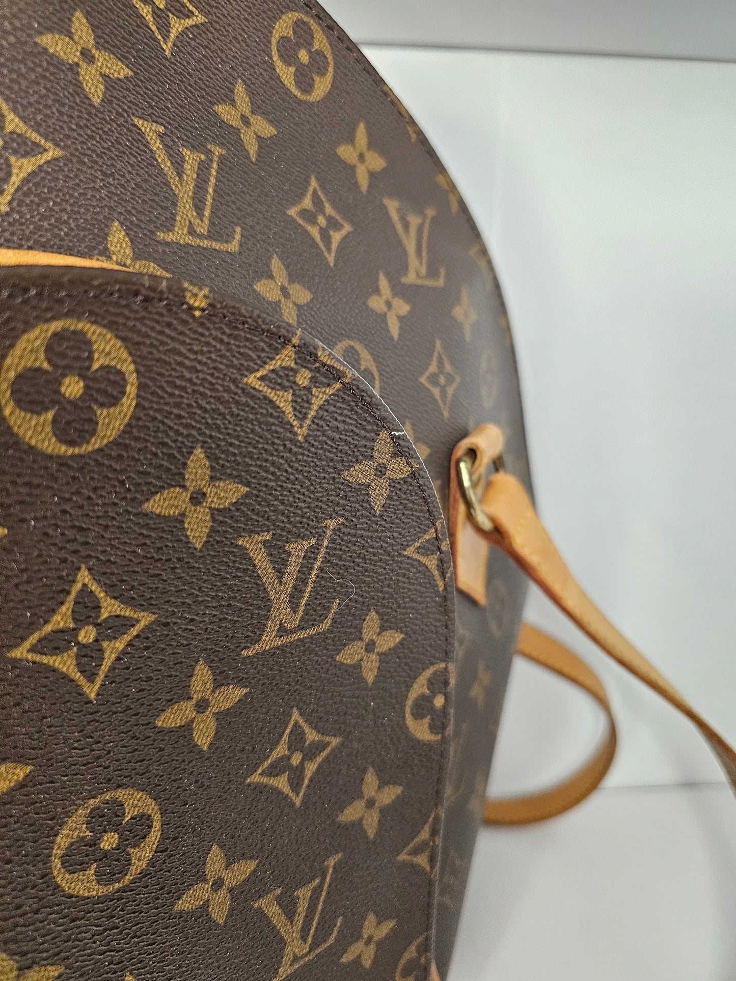Louis Vuitton Vintage Ellipse GM Shoulder Bag VI1927