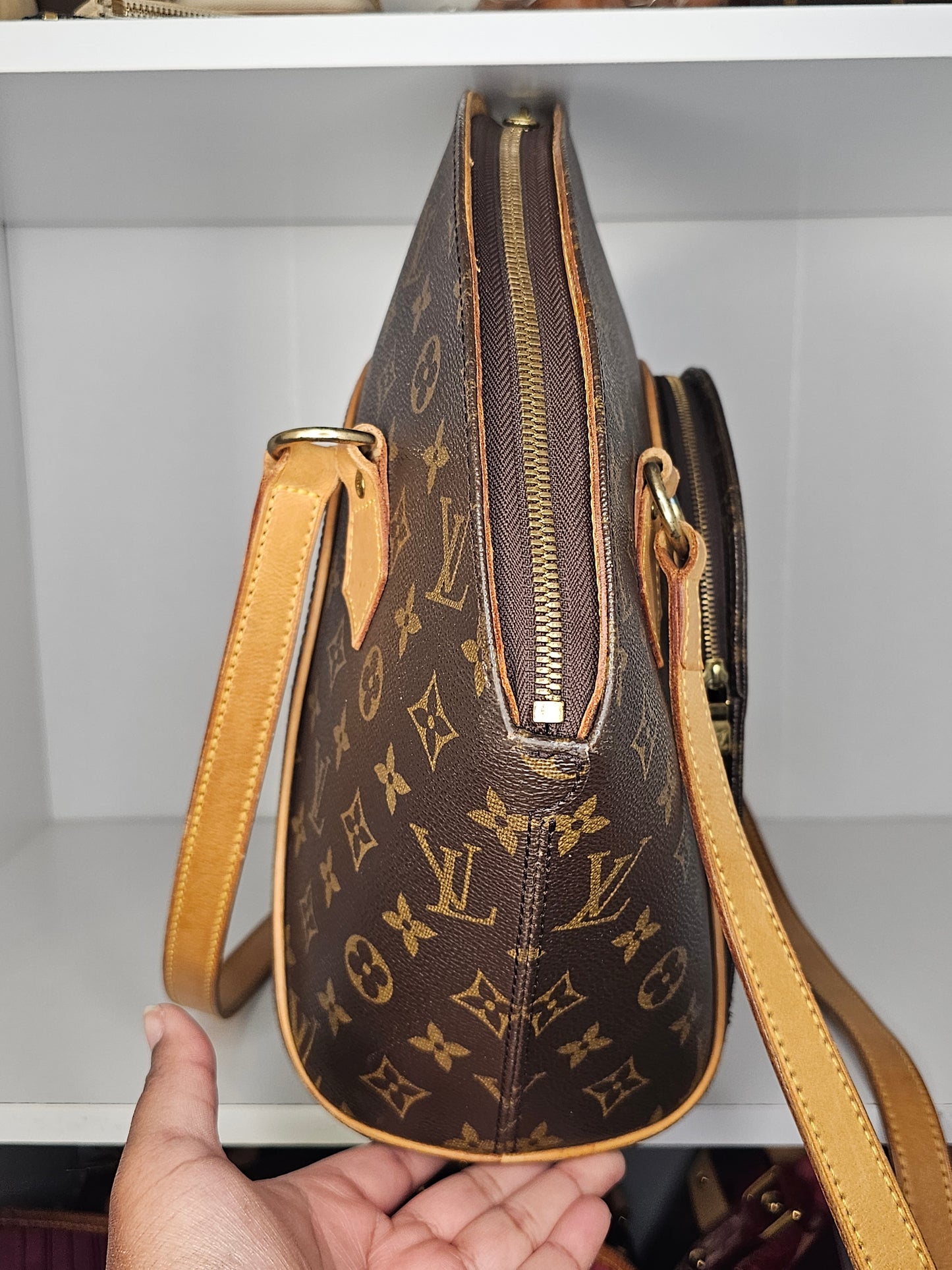 Louis Vuitton Vintage Ellipse GM Shoulder Bag VI1927