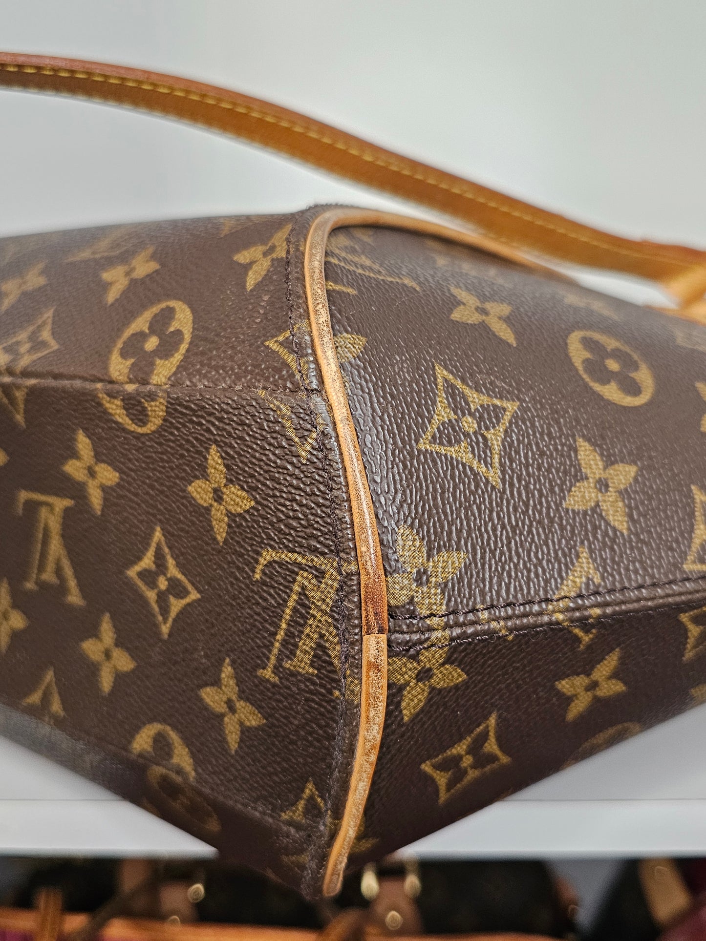 Louis Vuitton Vintage Ellipse GM Shoulder Bag VI1927