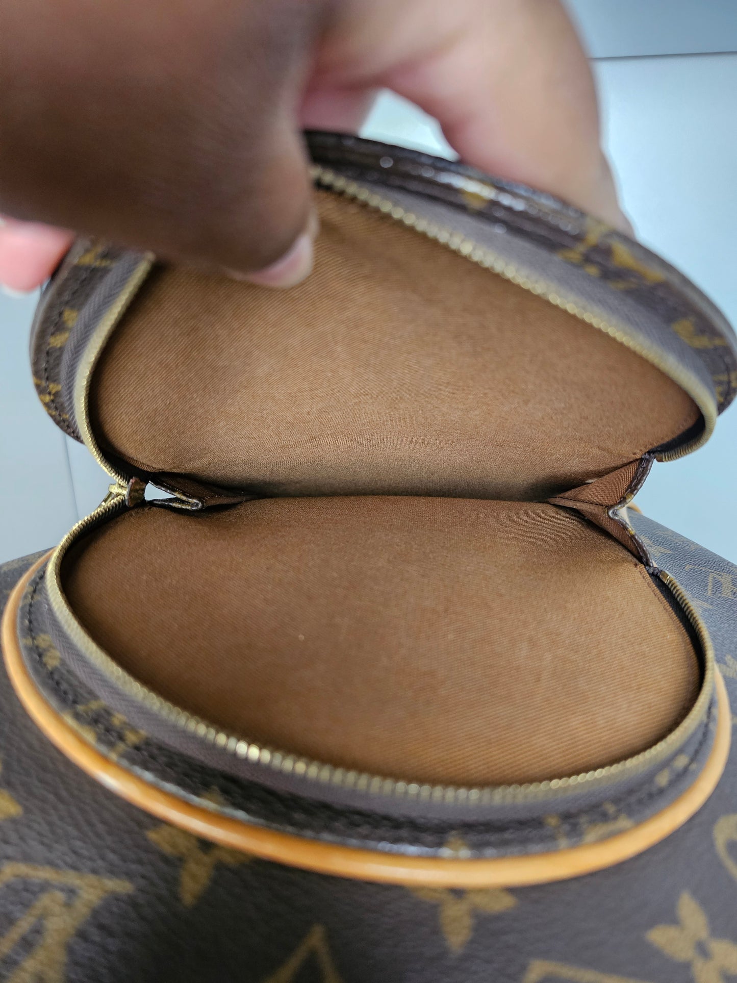 Louis Vuitton Vintage Ellipse GM Shoulder Bag VI1927