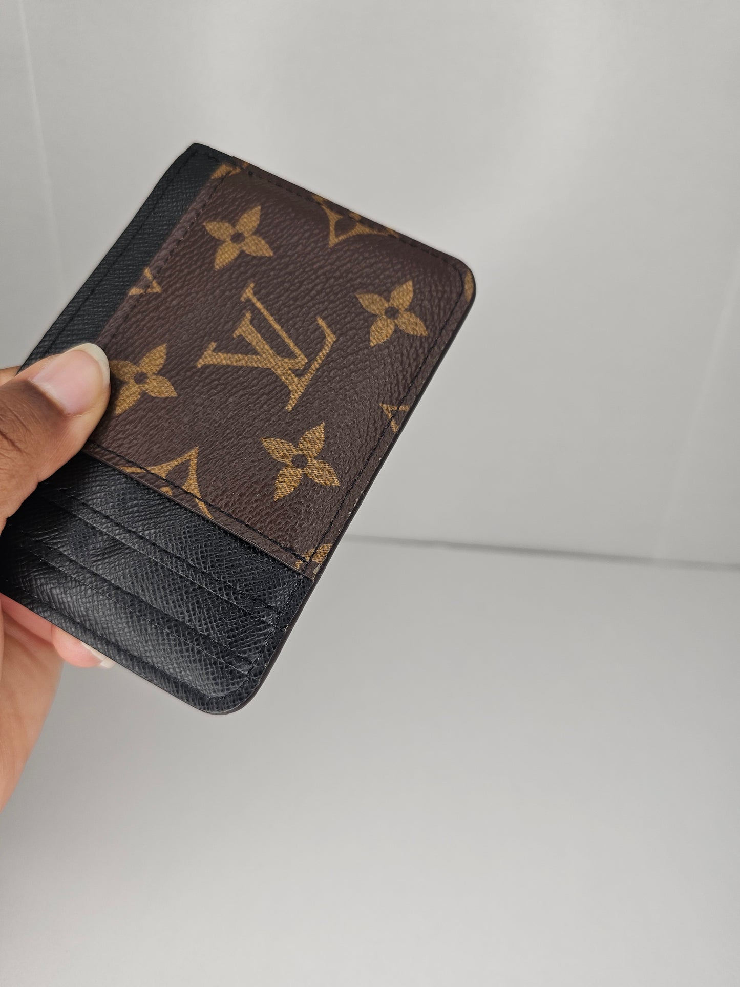 Louis Vuitton Reverse Monogram Side Up Card Holder 💾