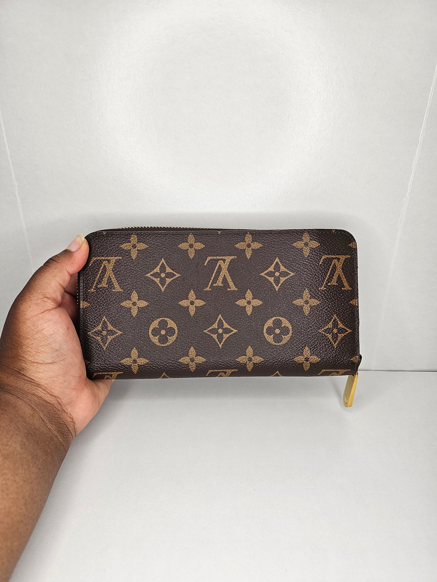 Louis Vuitton Monogram Zippy Wallet NM 💾