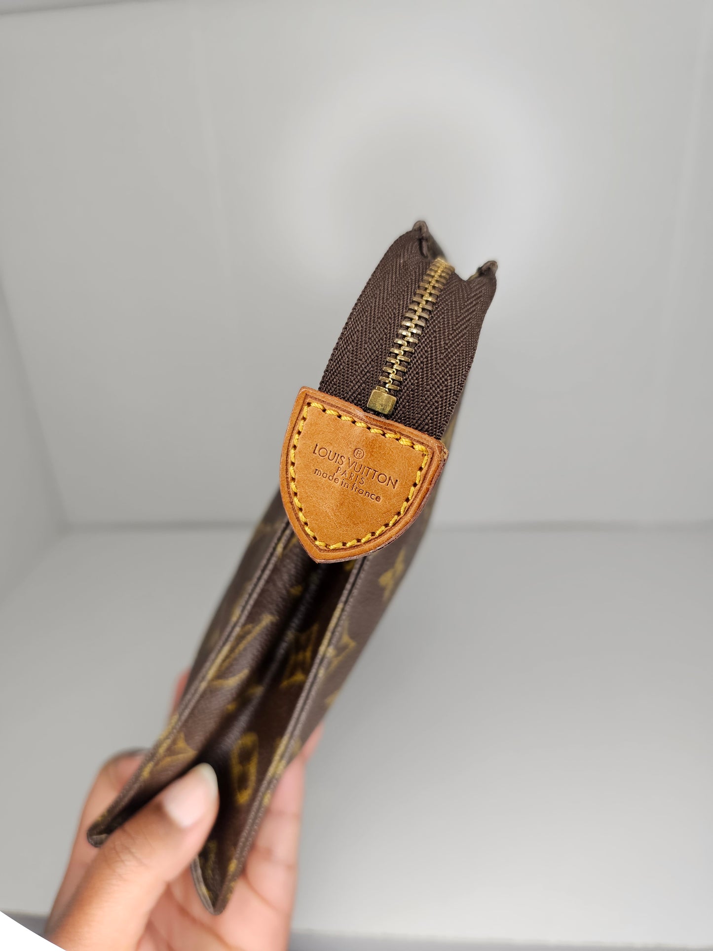 Louis Vuitton Monogram Vintage Toiletry 26 883 TH