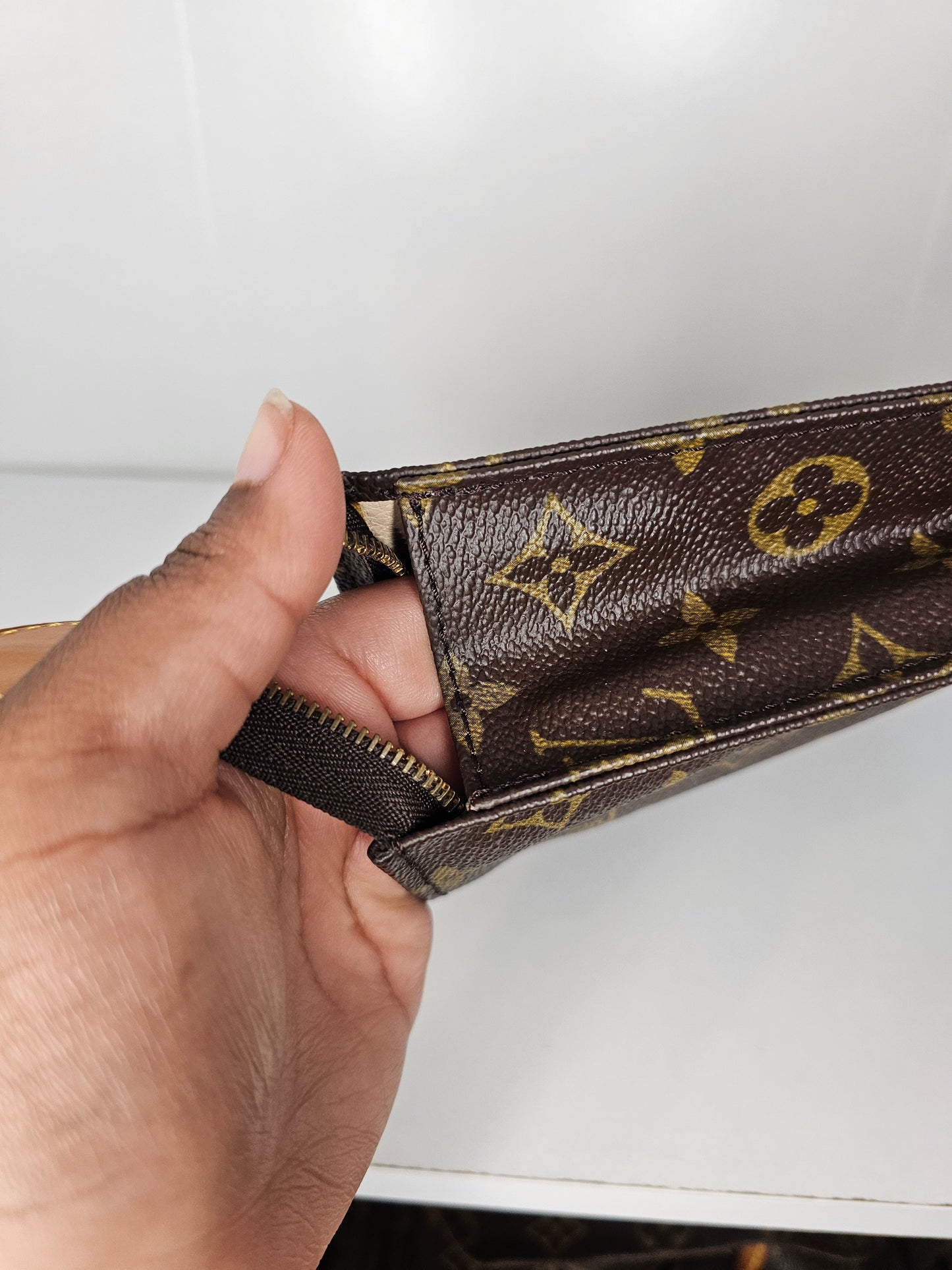 Louis Vuitton Monogram Vintage Toiletry 26 883 TH