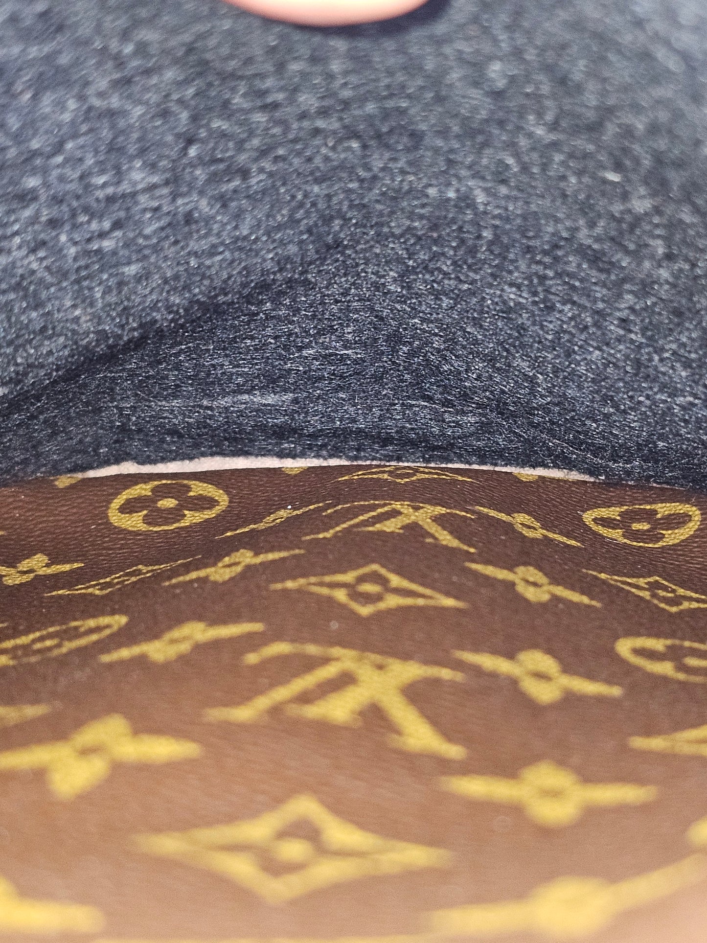 Louis Vuitton Vintage Monogram Danube MM 882 SL