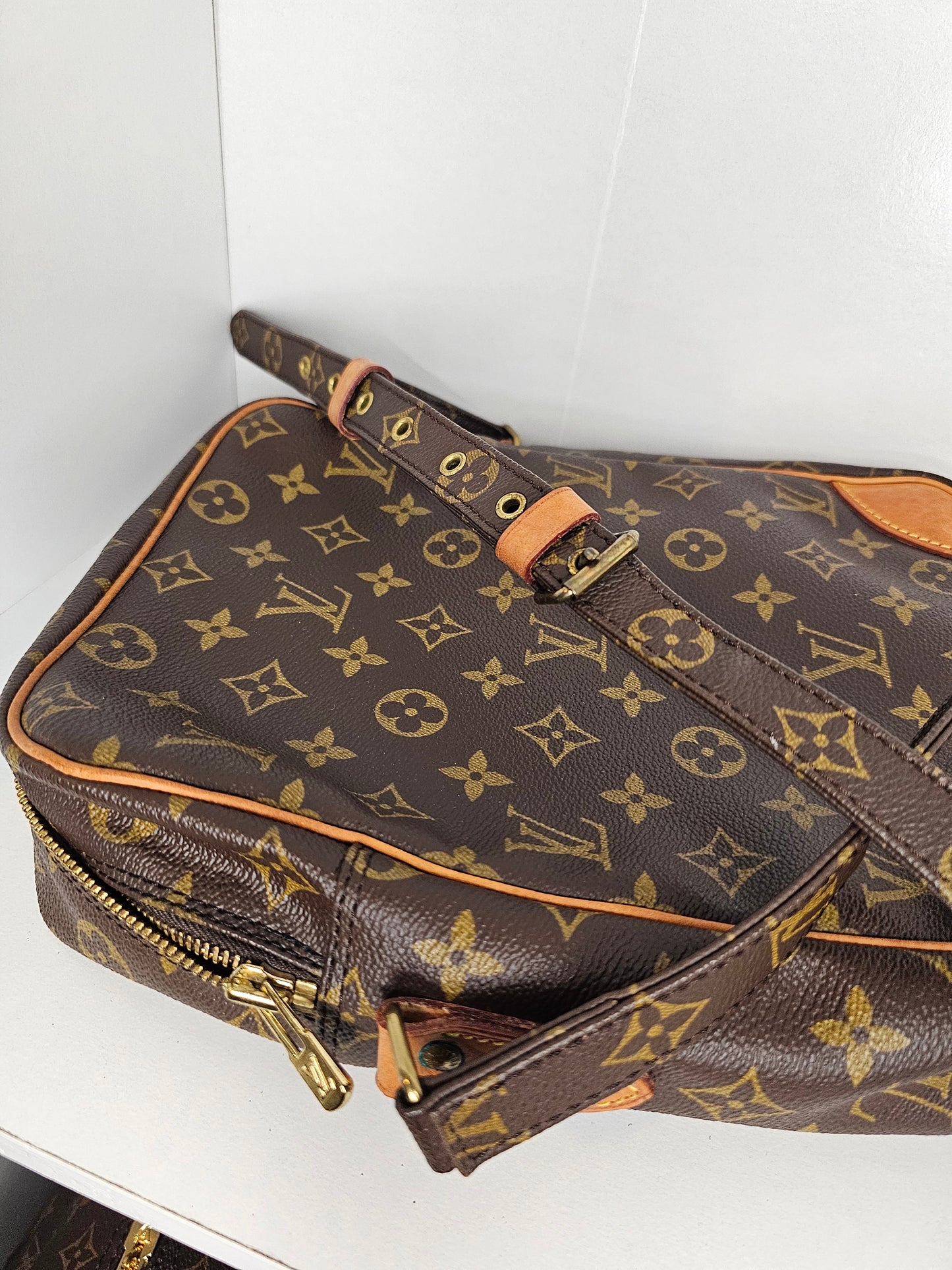 Louis Vuitton Vintage Monogram Danube MM 882 SL