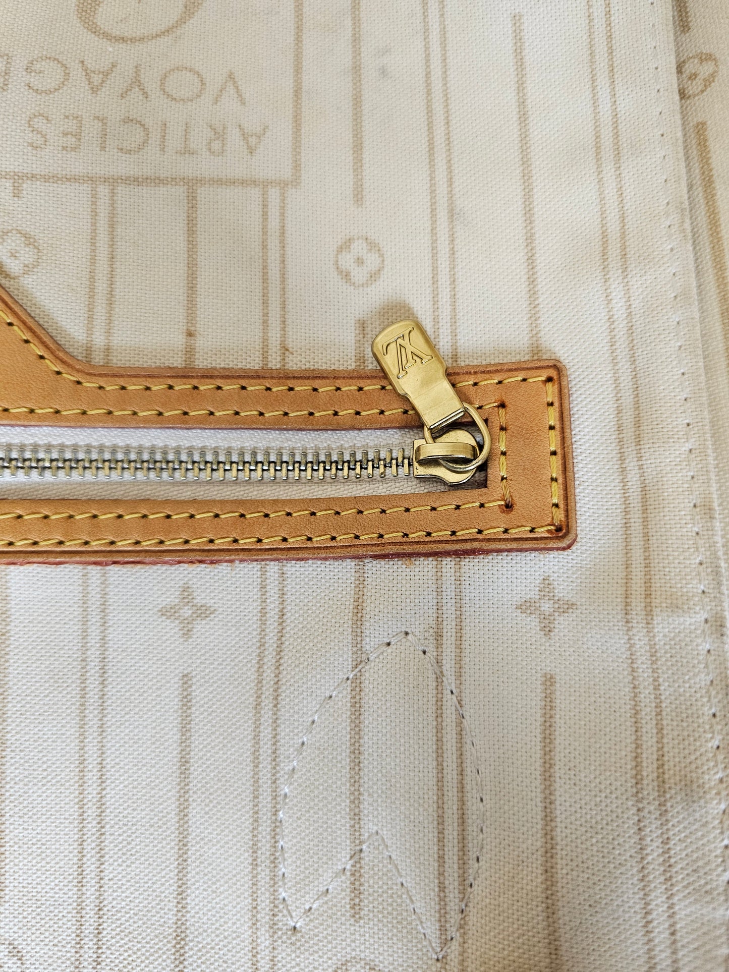 Louis Vuitton Damier Azur Neverfull MM SA4121