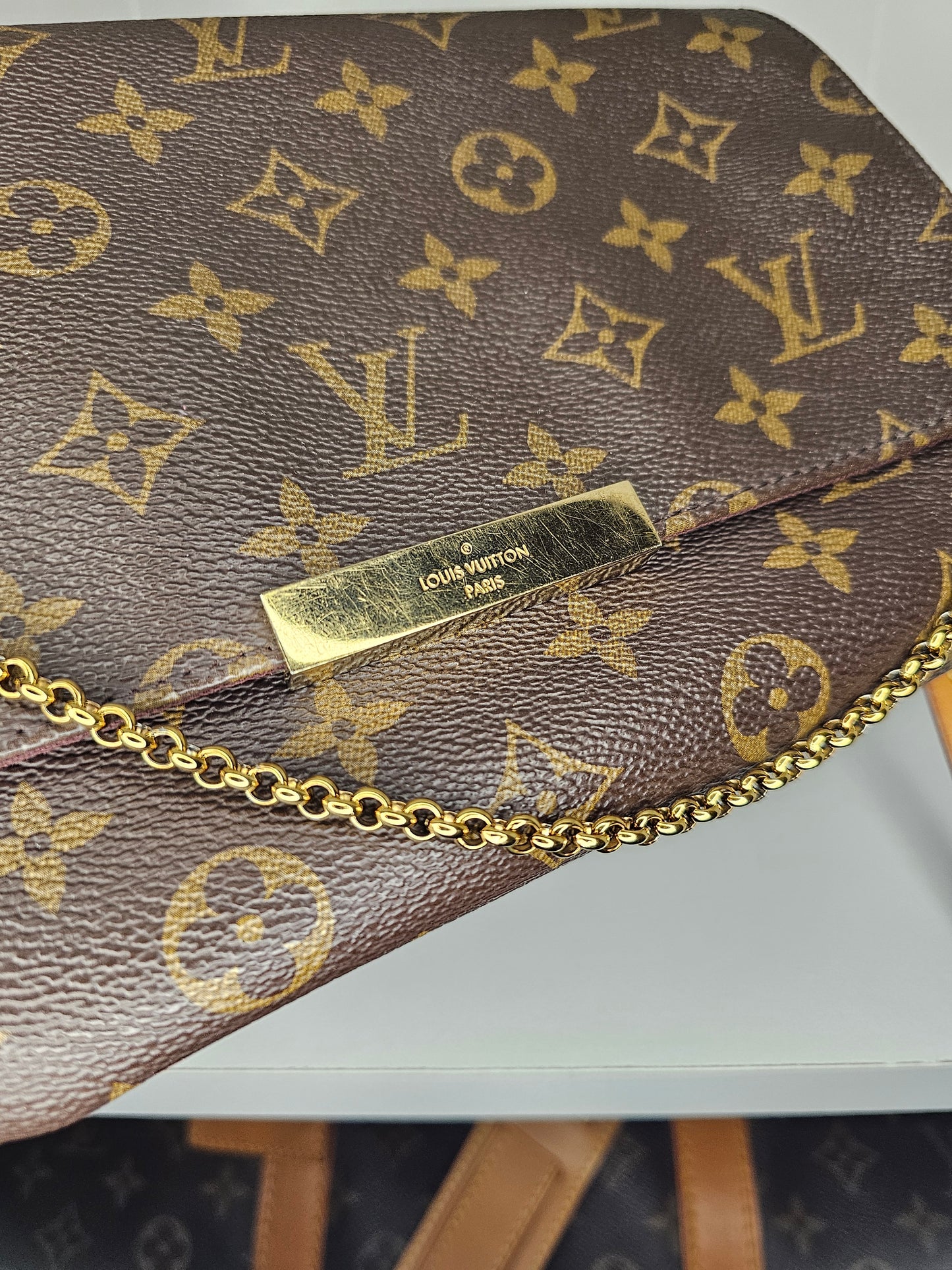Louis Vuitton Monogram Favorite MM Crossbody SD4186