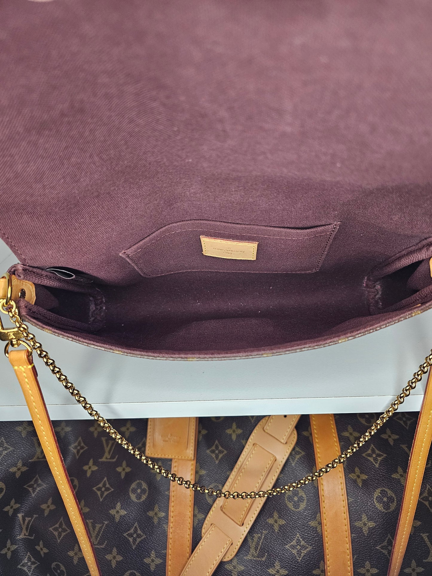 Louis Vuitton Monogram Favorite MM Crossbody SD4186