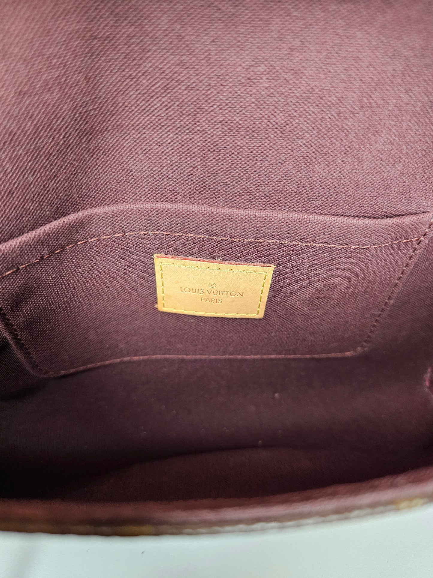 Louis Vuitton Monogram Favorite MM Crossbody SD4186
