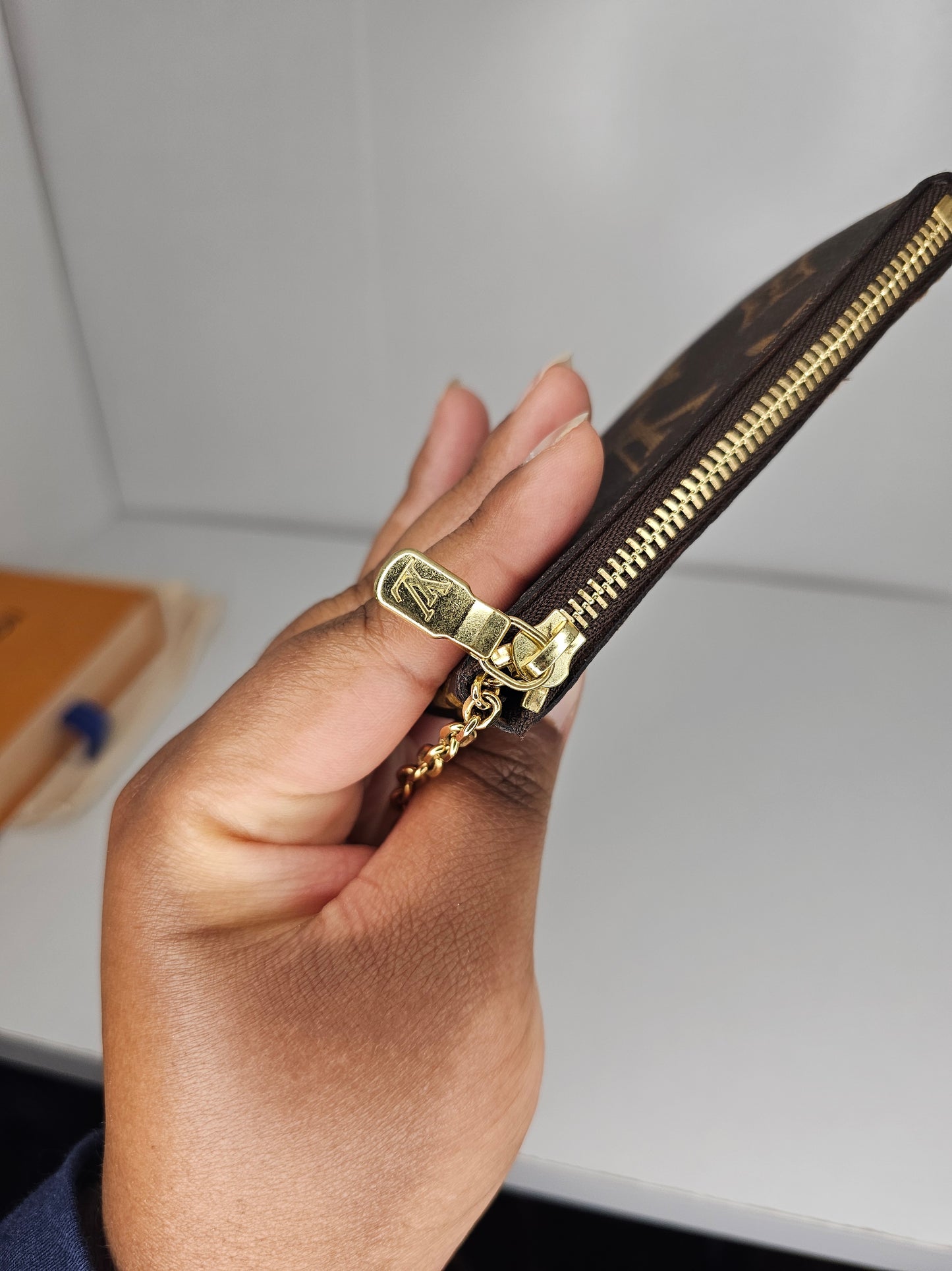Louis Vuitton Monogram Key Pouch SD4108
