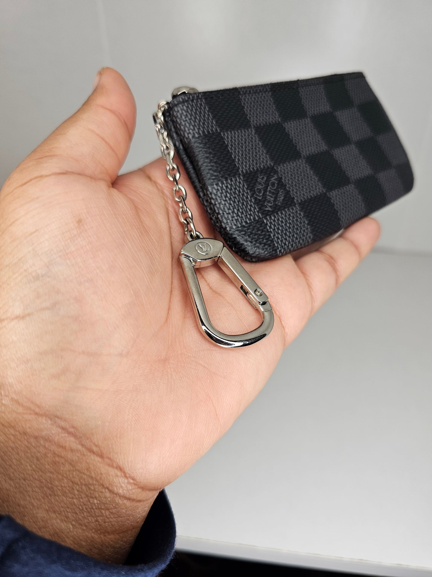 Louis Vuitton Damier Graphite Key Pouch SD3179