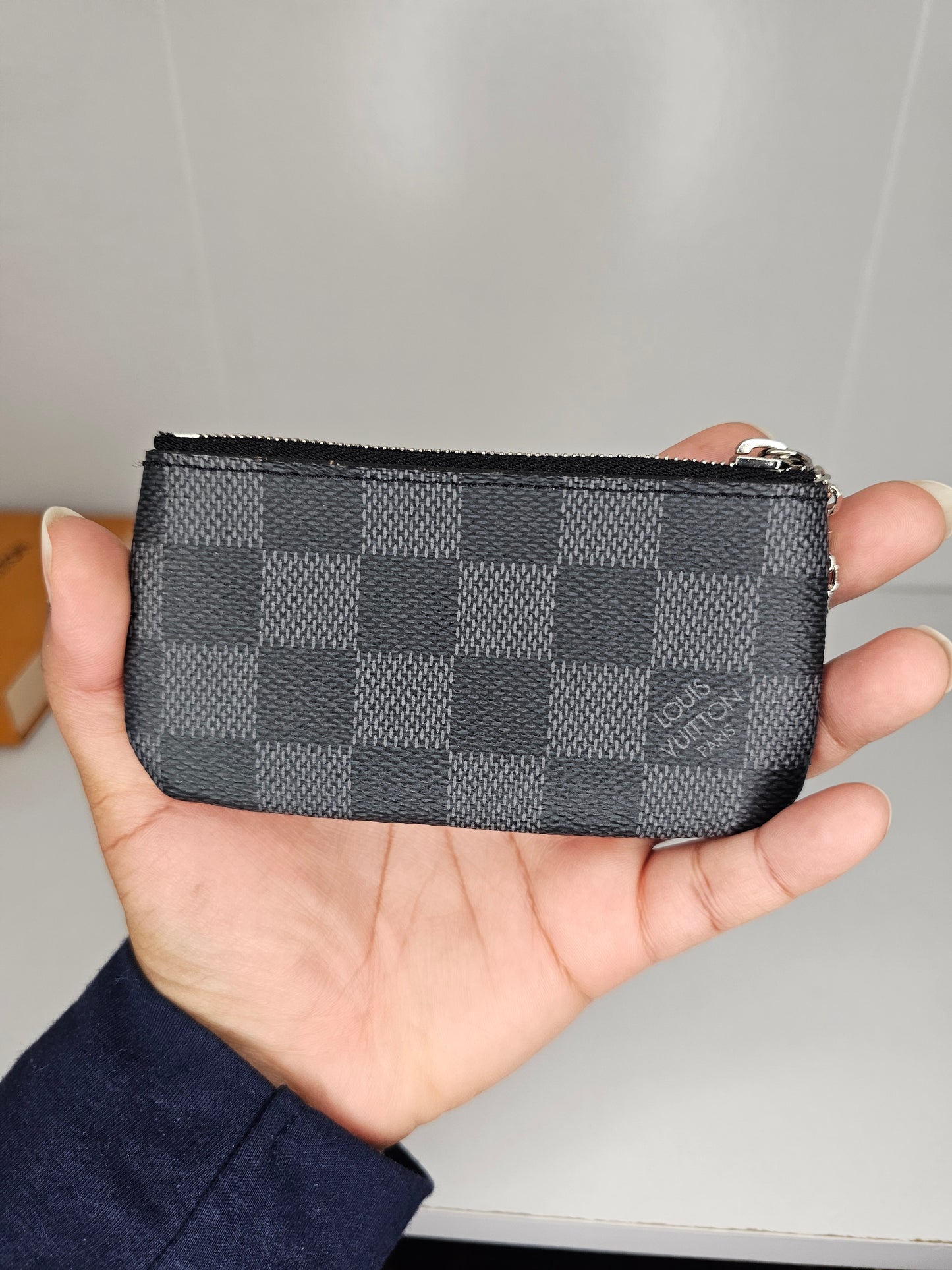 Louis Vuitton Damier Graphite Key Pouch SD3179