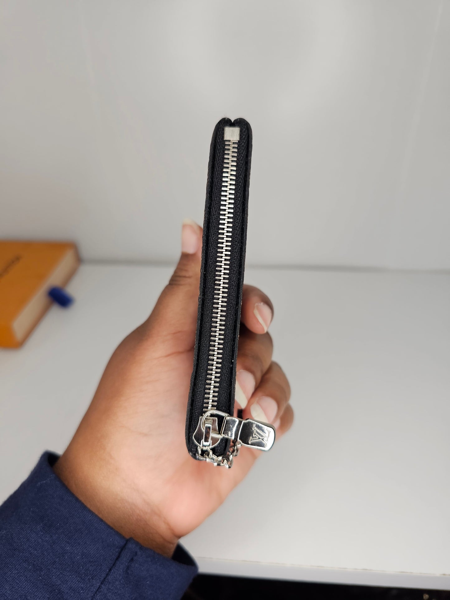 Louis Vuitton Damier Graphite Key Pouch SD3179