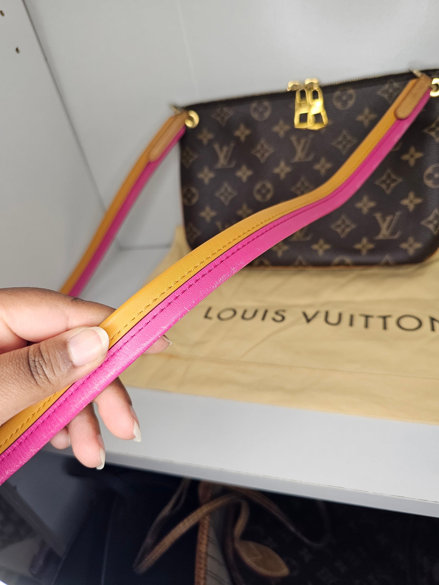 Louis Vuitton Lorette Crossbody Pink / Yellow GI3167