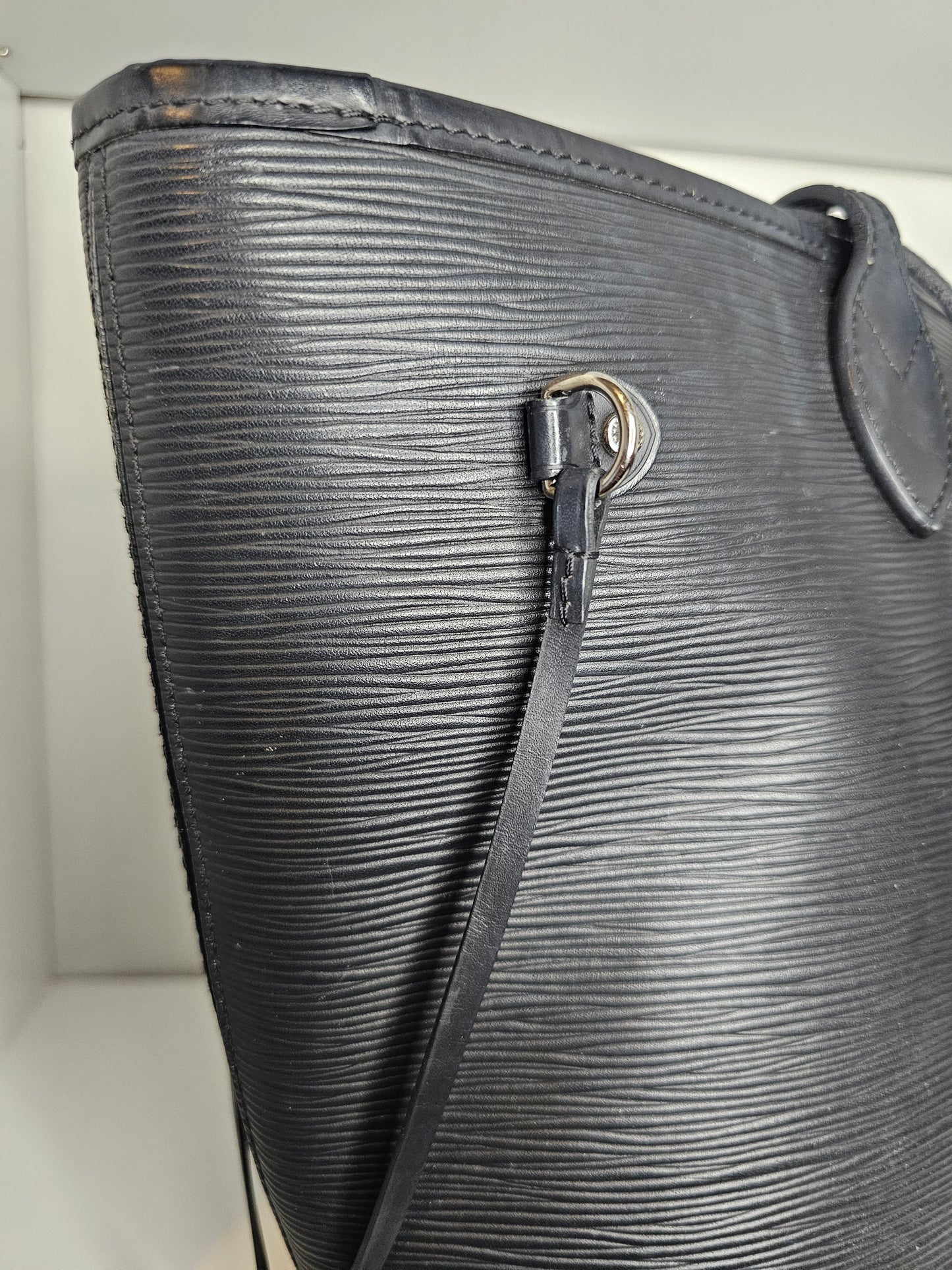 Louis Vuitton Black Epi Neverfull MM & Pochette UB0148
