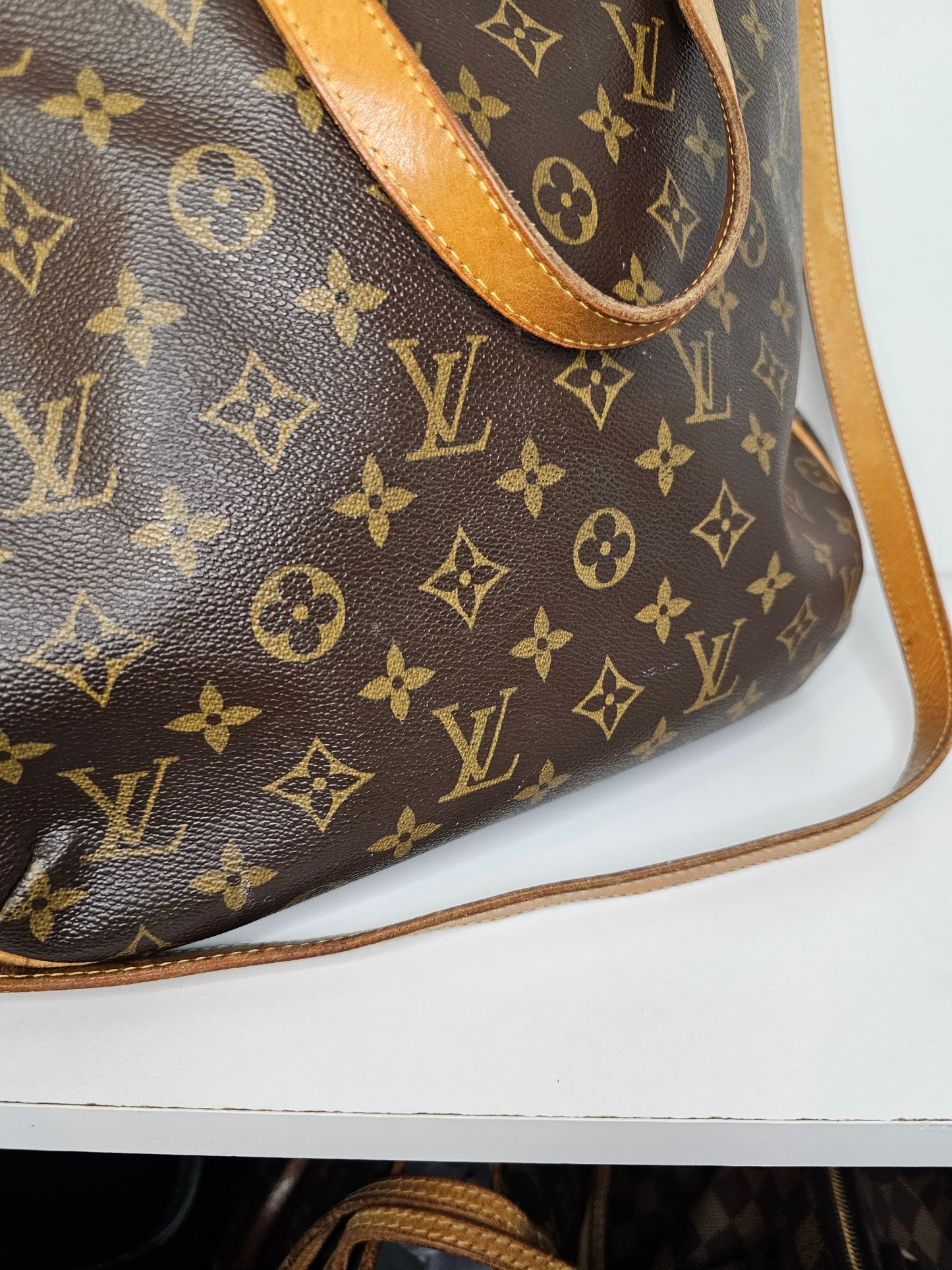 Louis Vuitton Monogram Odeon GM Crossbody DU1089