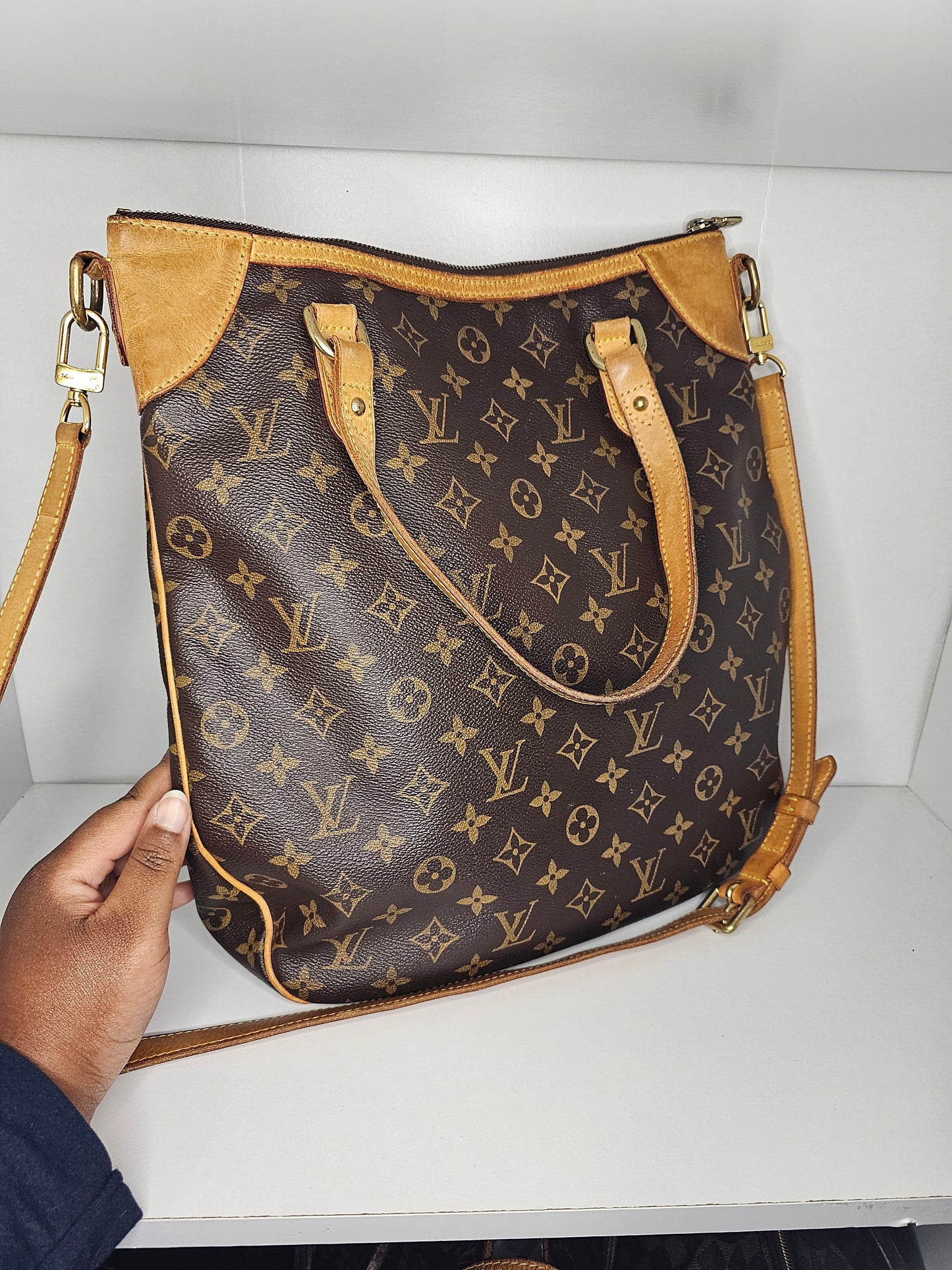 Louis Vuitton Monogram Odeon GM Crossbody DU1089
