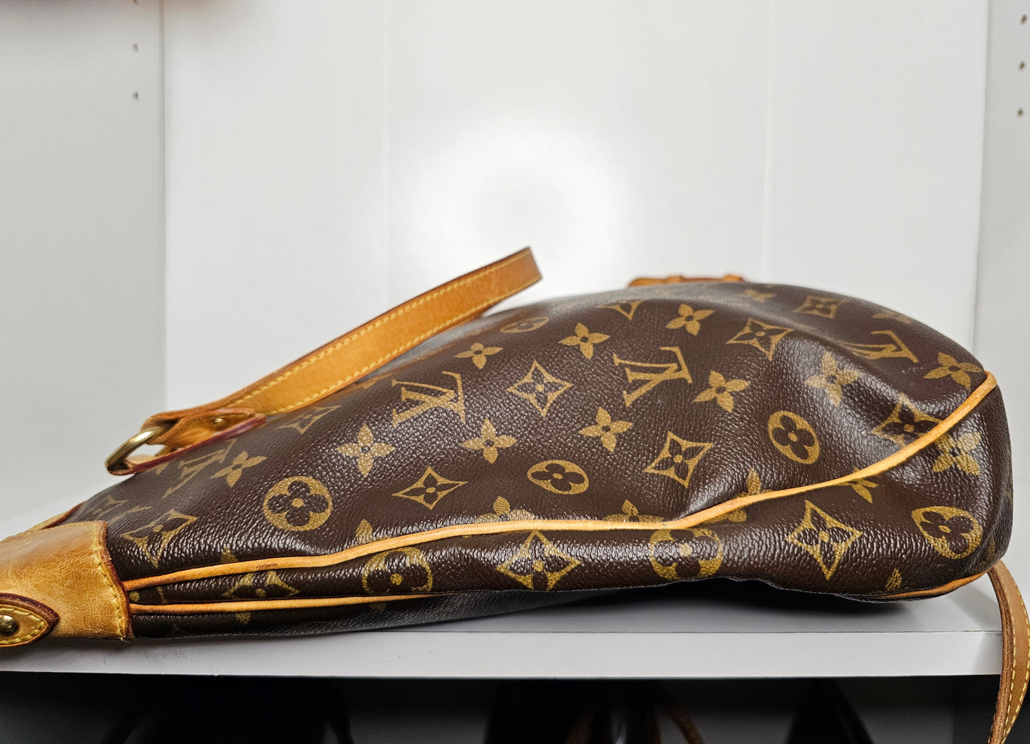Louis Vuitton Monogram Odeon GM Crossbody DU1089