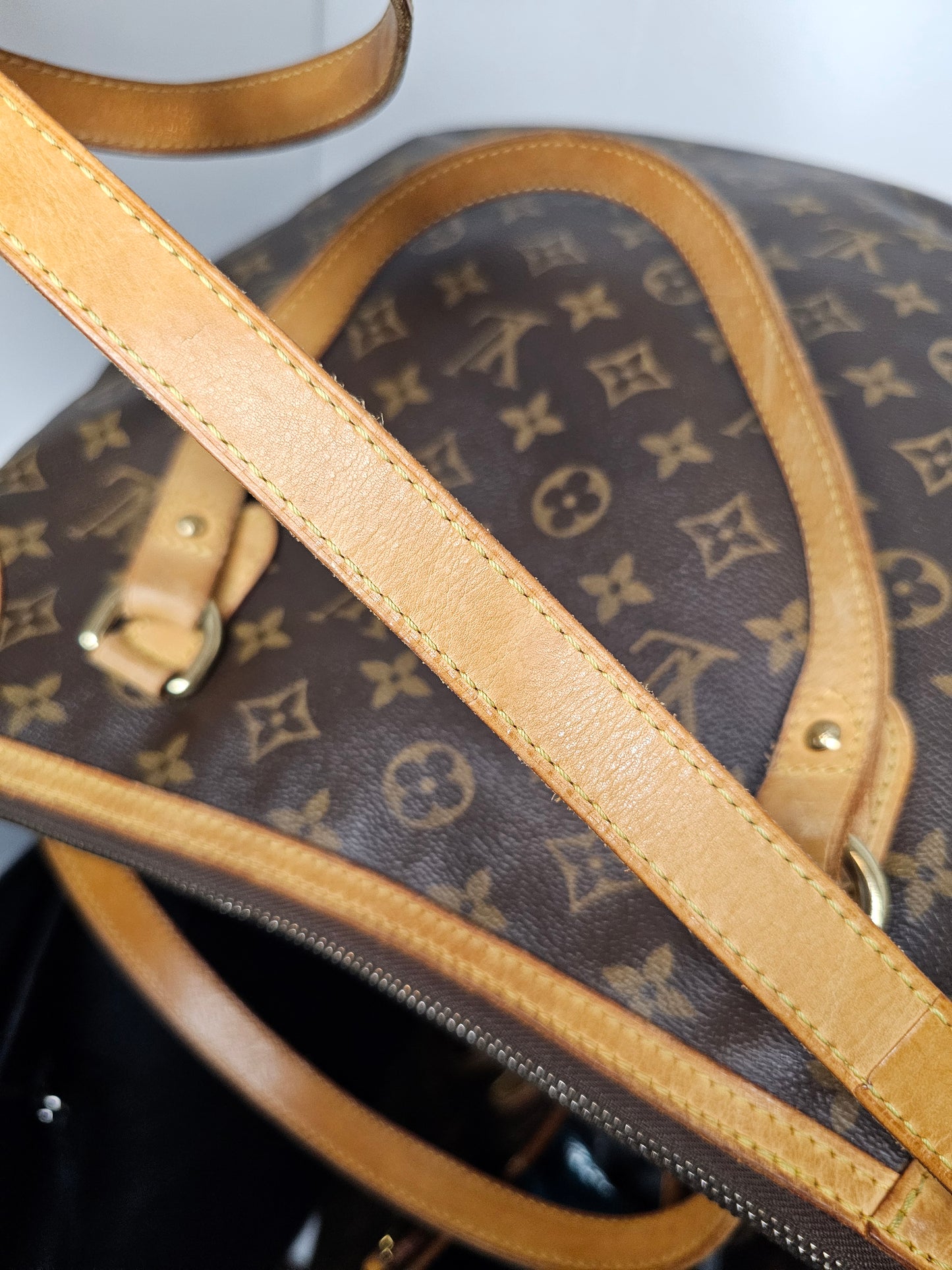 Louis Vuitton Monogram Odeon GM Crossbody DU1089