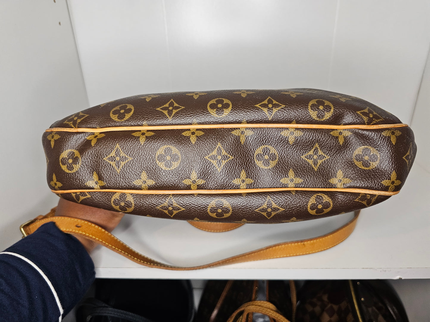 Louis Vuitton Monogram Odeon GM Crossbody DU1089