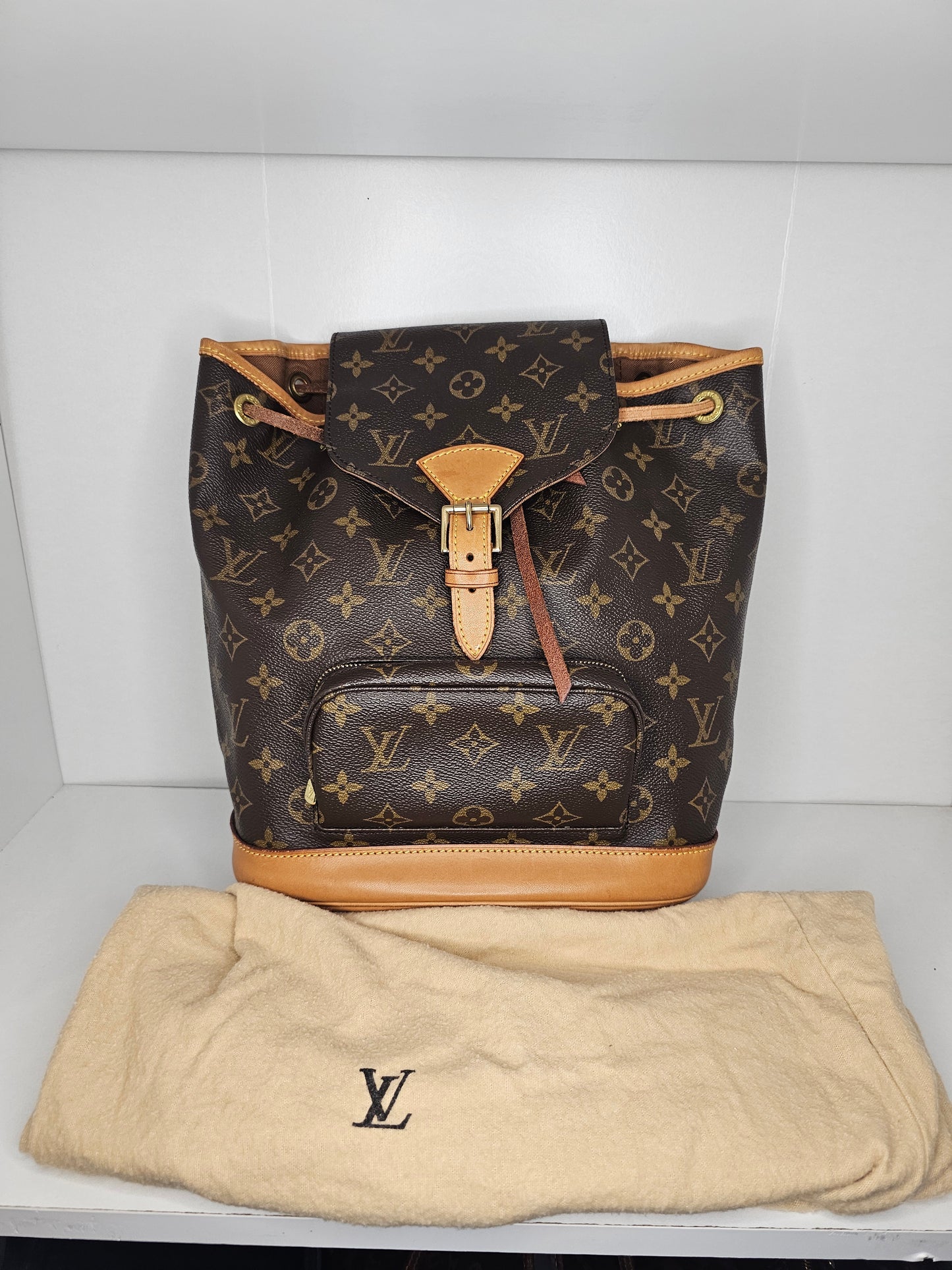 Louis Vuitton Monogram Vintage Montsouris MM SP0071