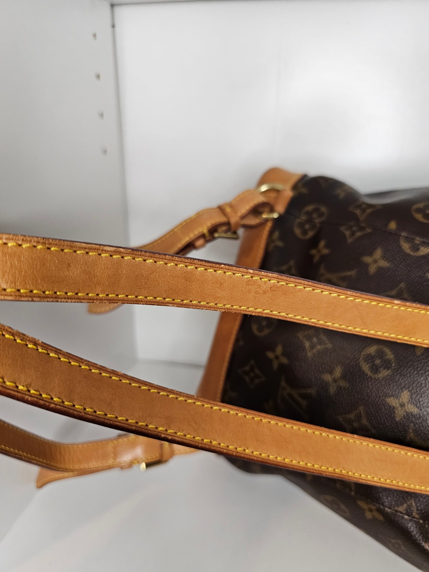 Louis Vuitton Monogram Vintage Montsouris MM SP0071
