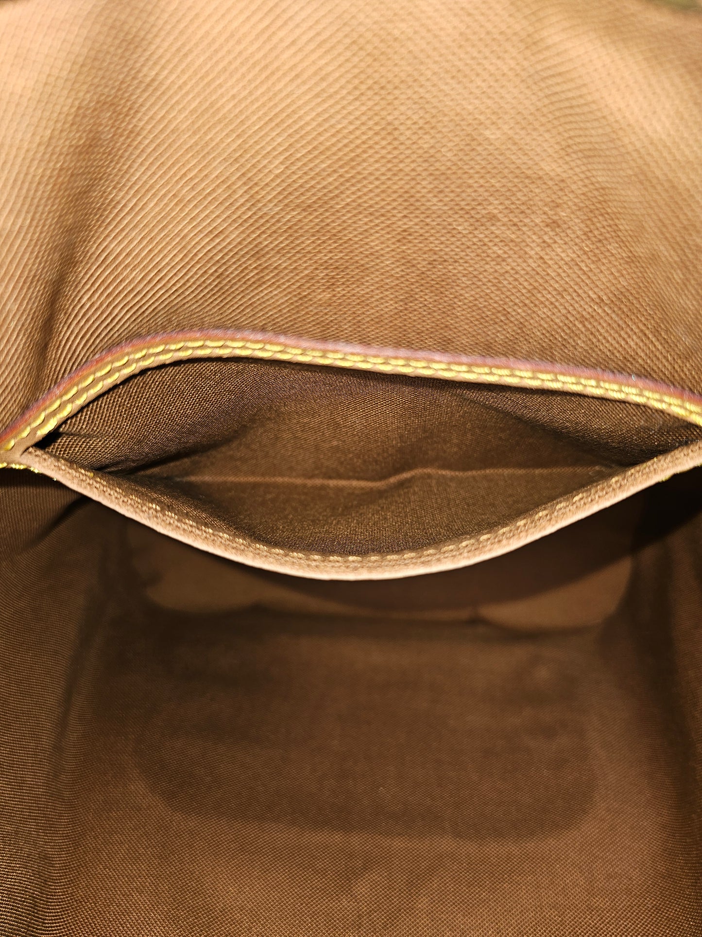 Louis Vuitton Monogram Vintage Montsouris MM SP0071