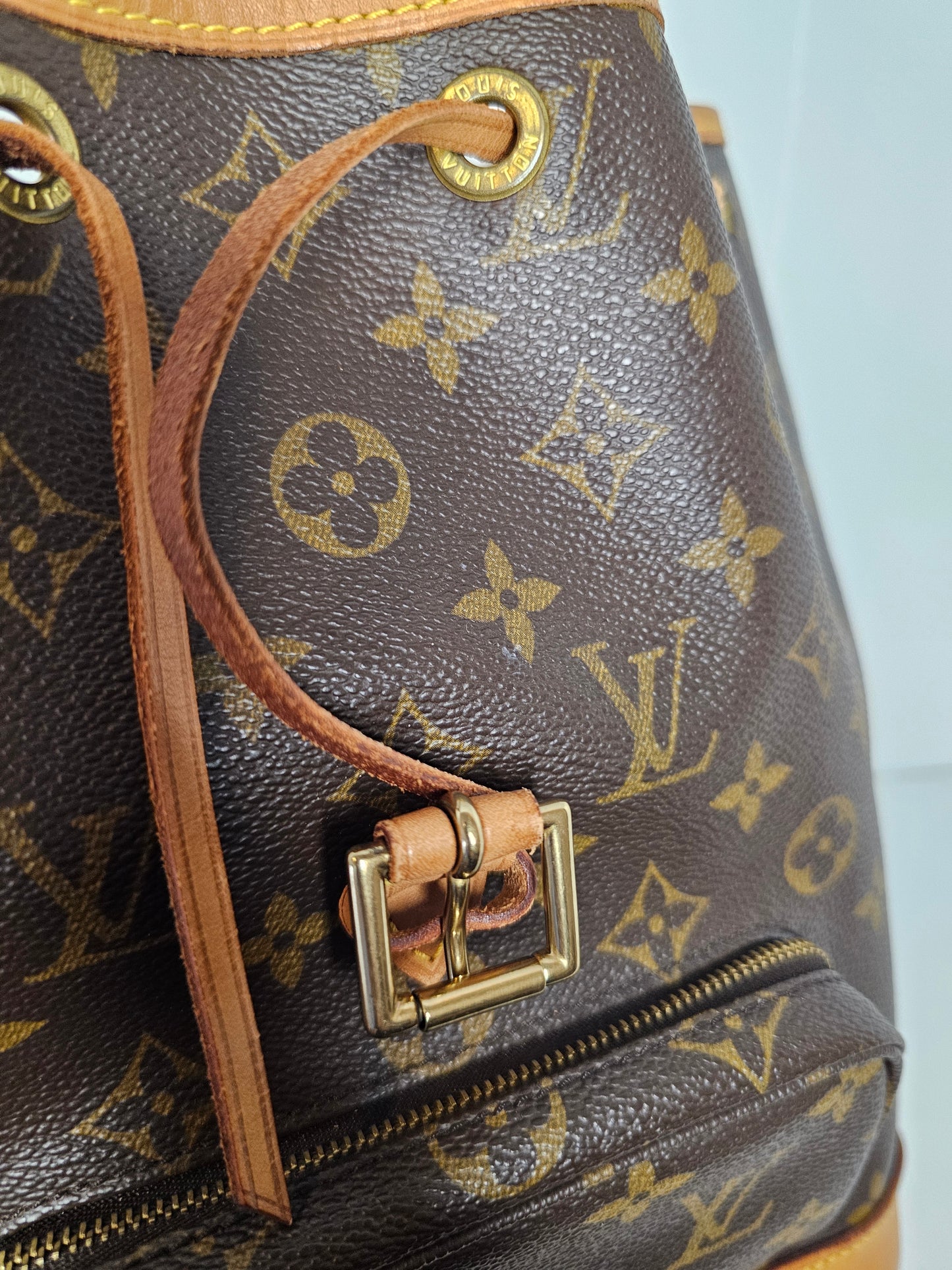 Louis Vuitton Monogram Vintage Montsouris MM SP0071