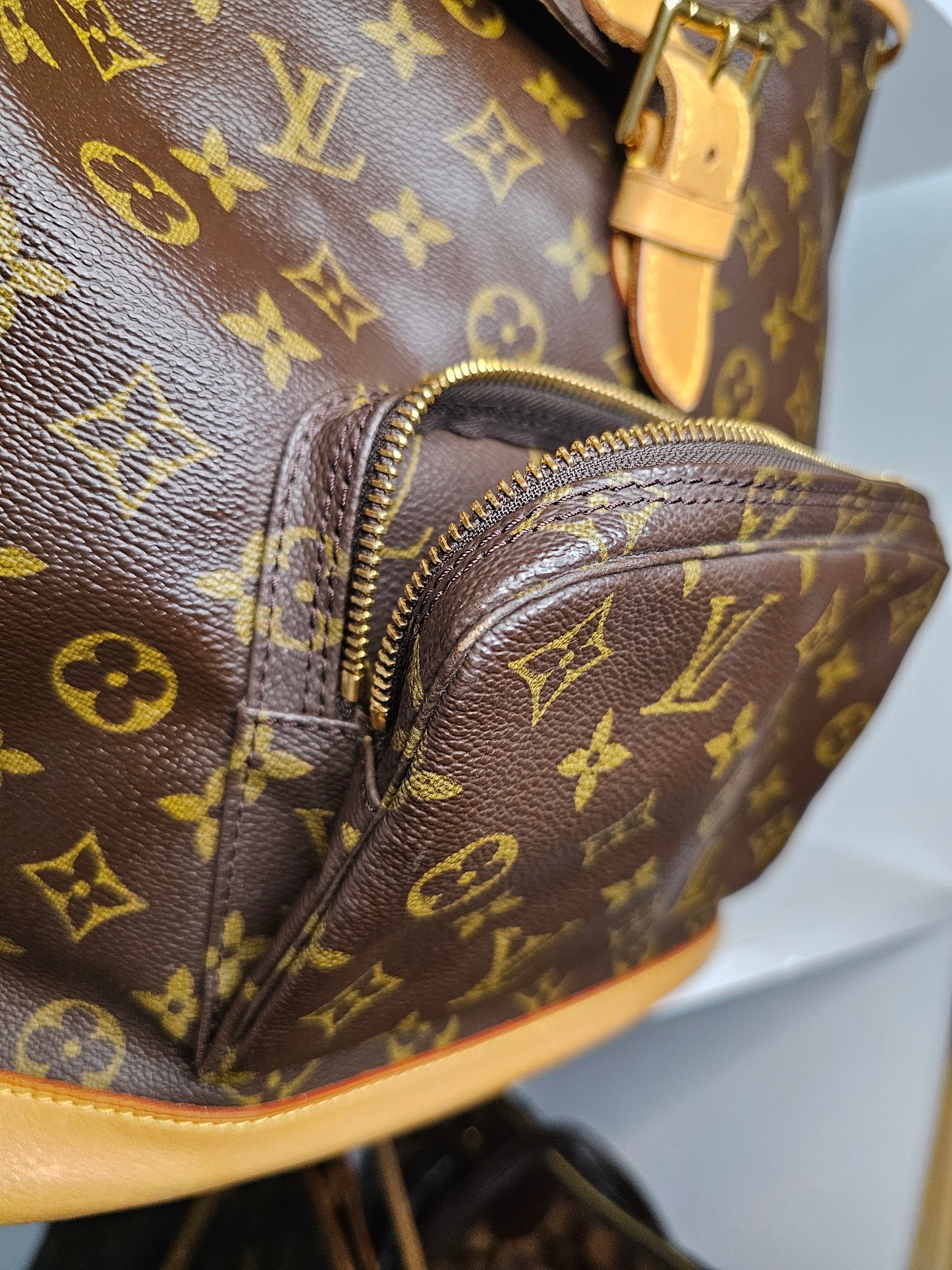 Louis Vuitton Vintage Monogram Montsouris GM MI0956