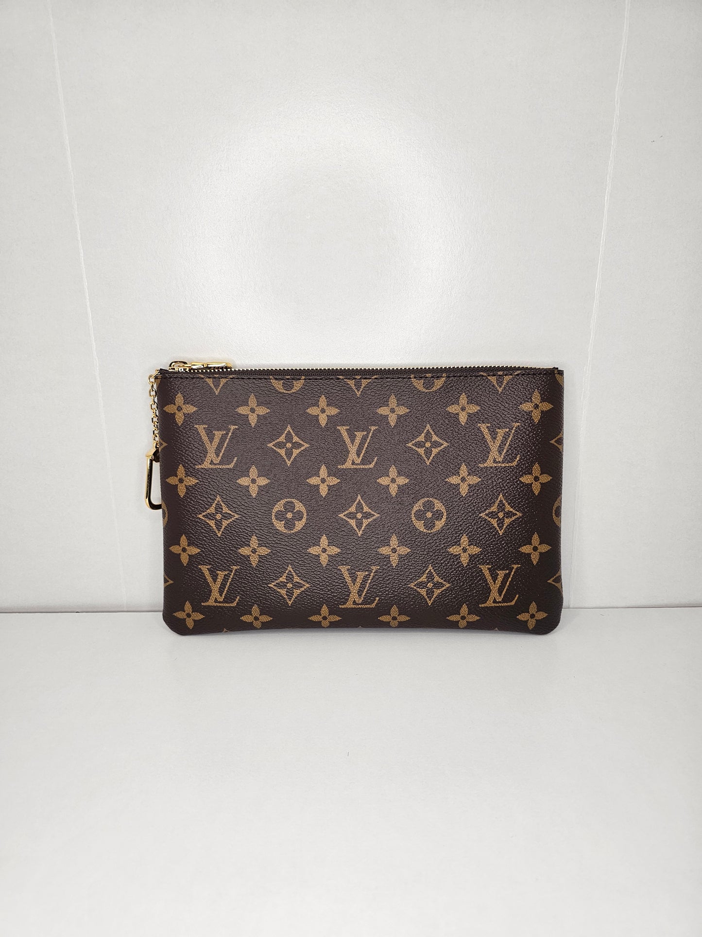 Louis Vuitton Monogram Key Pouch M MM0296