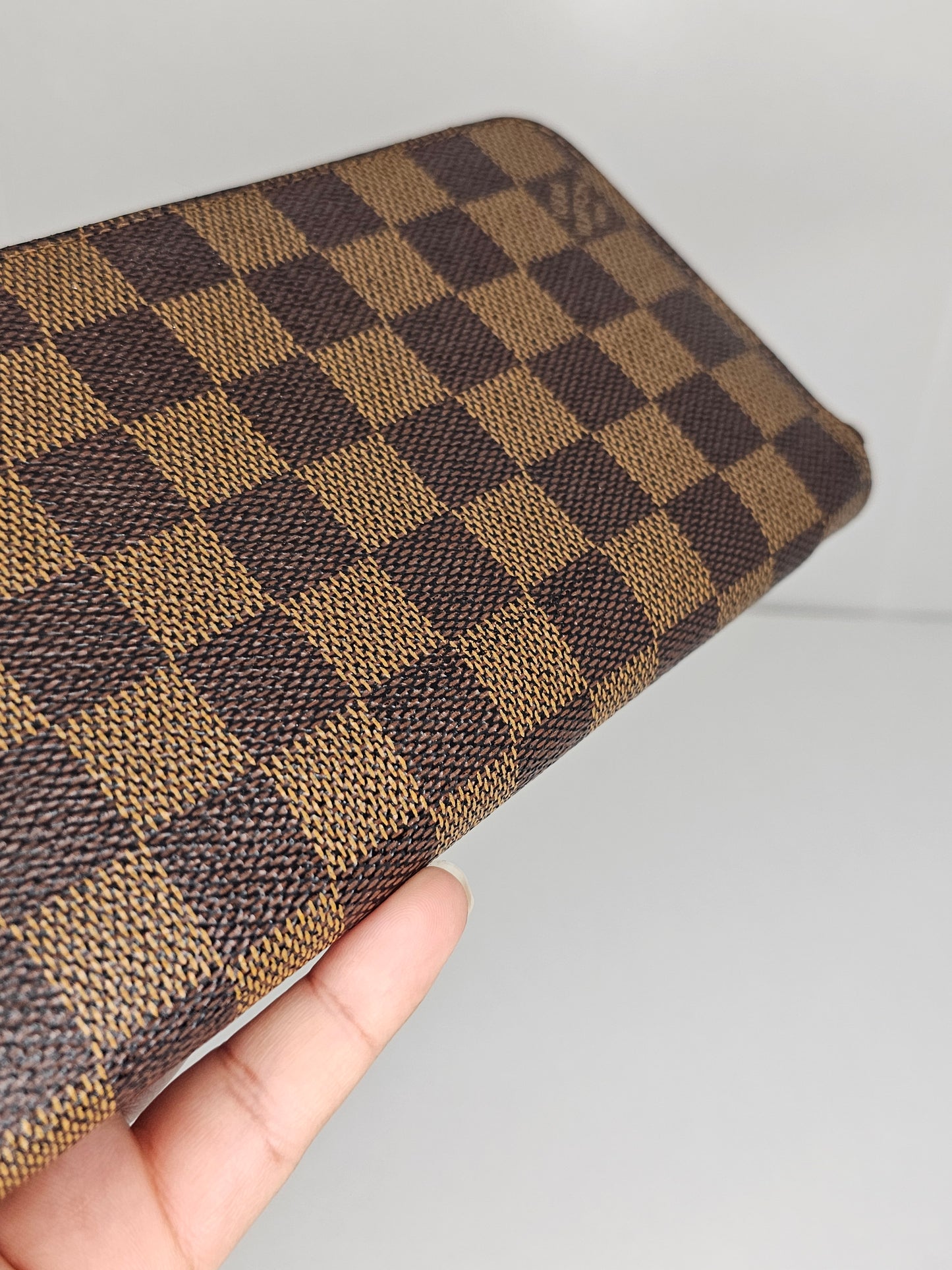 Louis Vuitton Damier Ebene Zippy Wallet SD5102