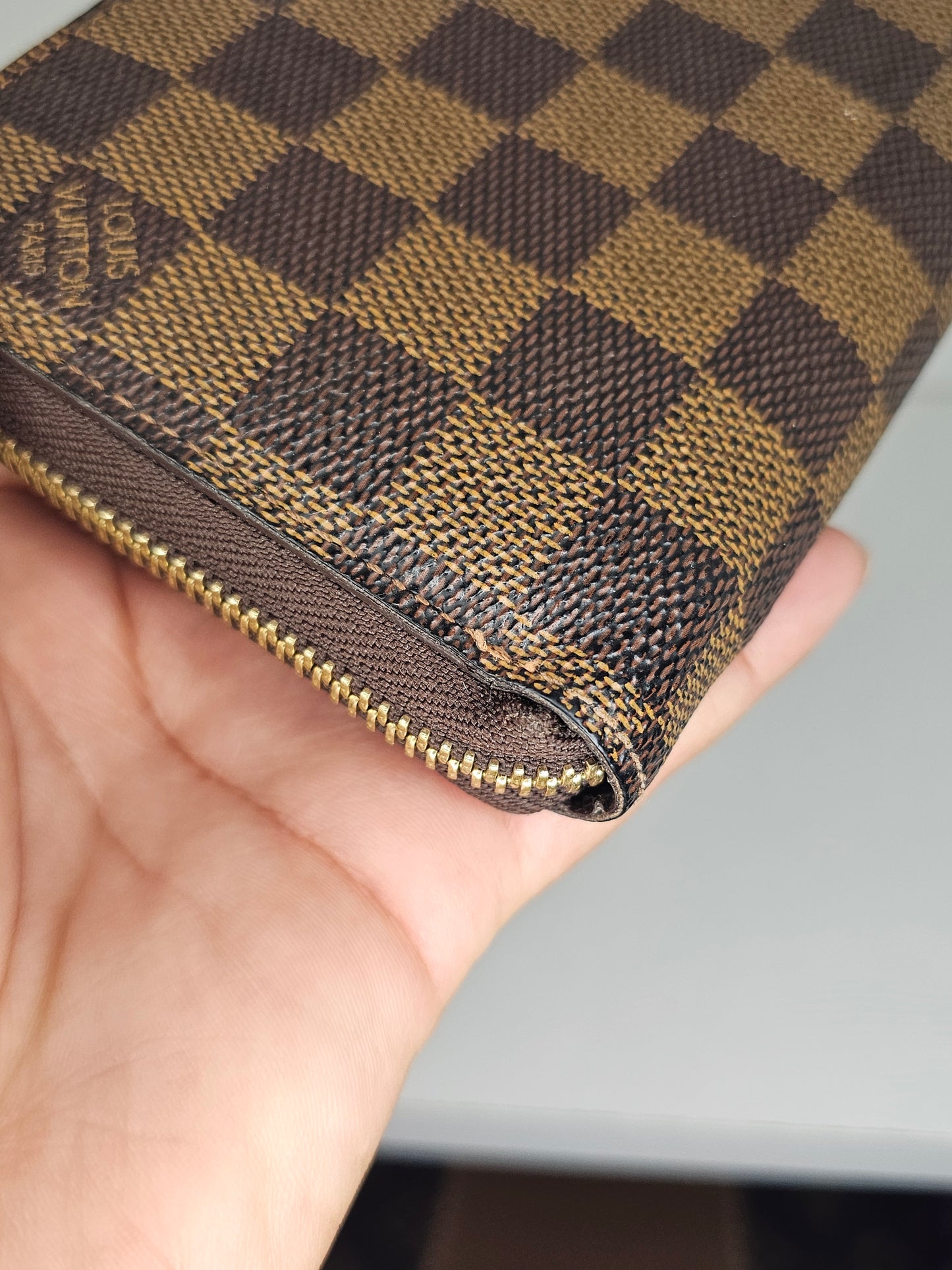 Louis Vuitton Damier Ebene Zippy Wallet SD5102