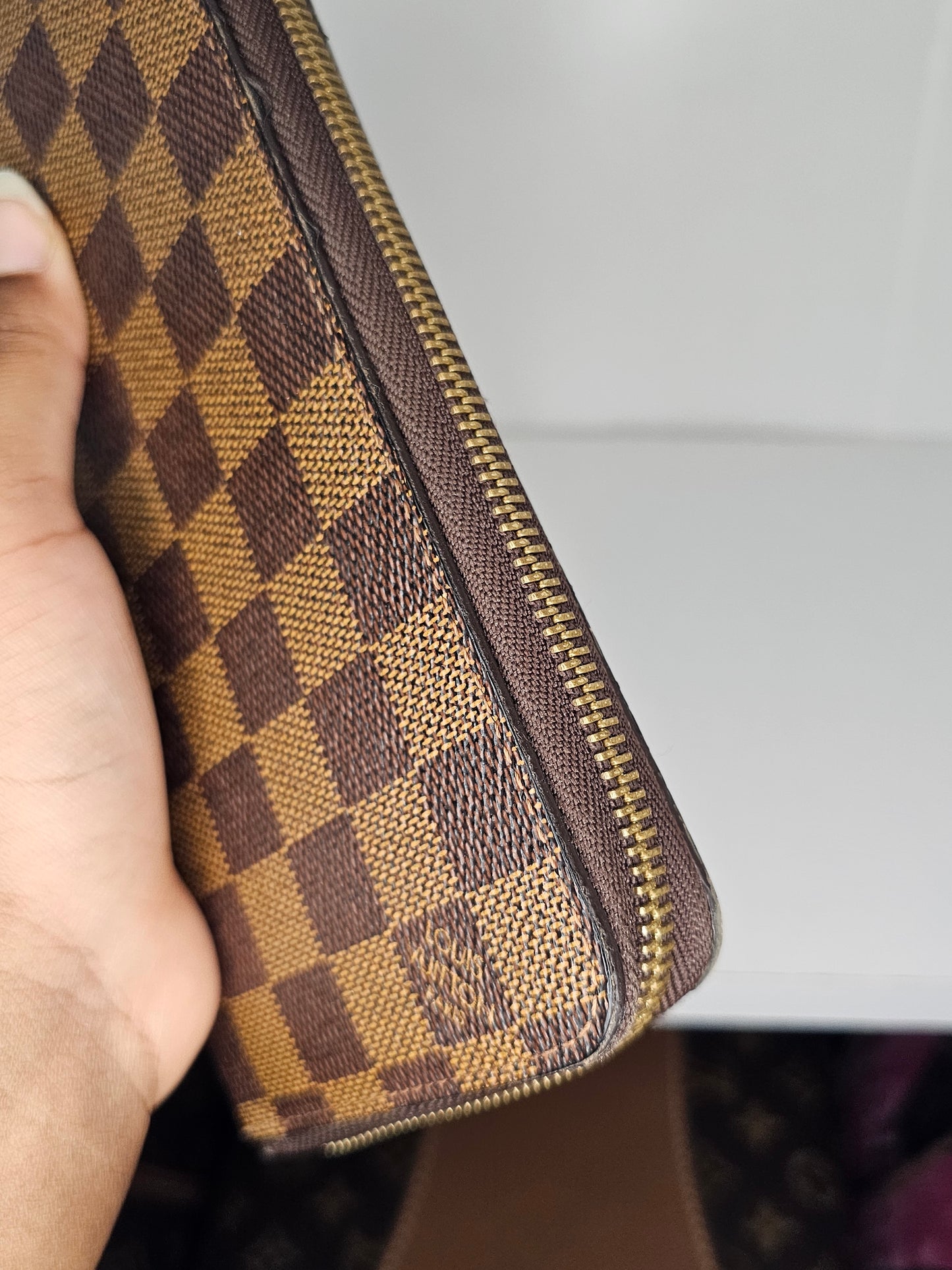 Louis Vuitton Damier Ebene Zippy Wallet SD5102