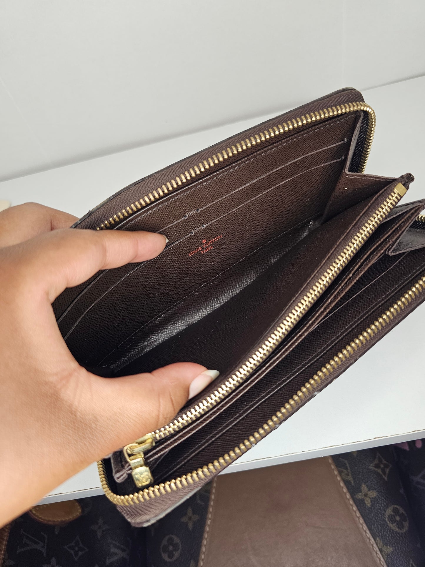 Louis Vuitton Damier Ebene Zippy Wallet SD5102