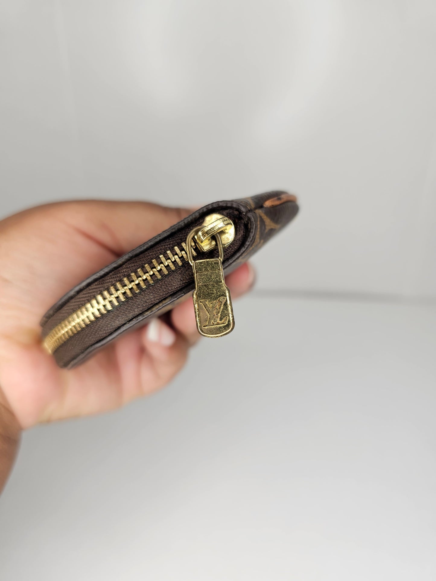 Louis Vuitton Monogram Round Coin Purse TA0178