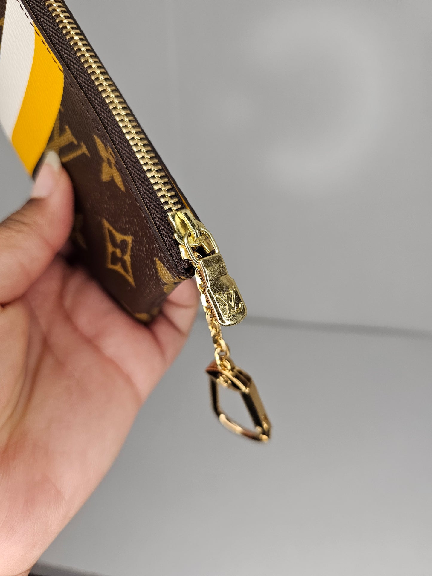 Louis Vuitton Groom Bellboy Key Pouch CA1006