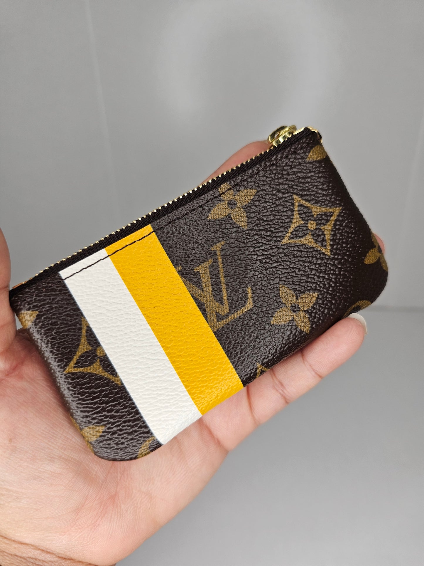 Louis Vuitton Groom Bellboy Key Pouch CA1006