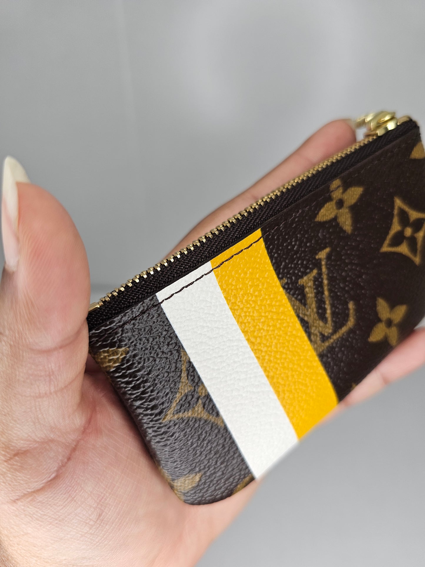 Louis Vuitton Groom Bellboy Key Pouch CA1006