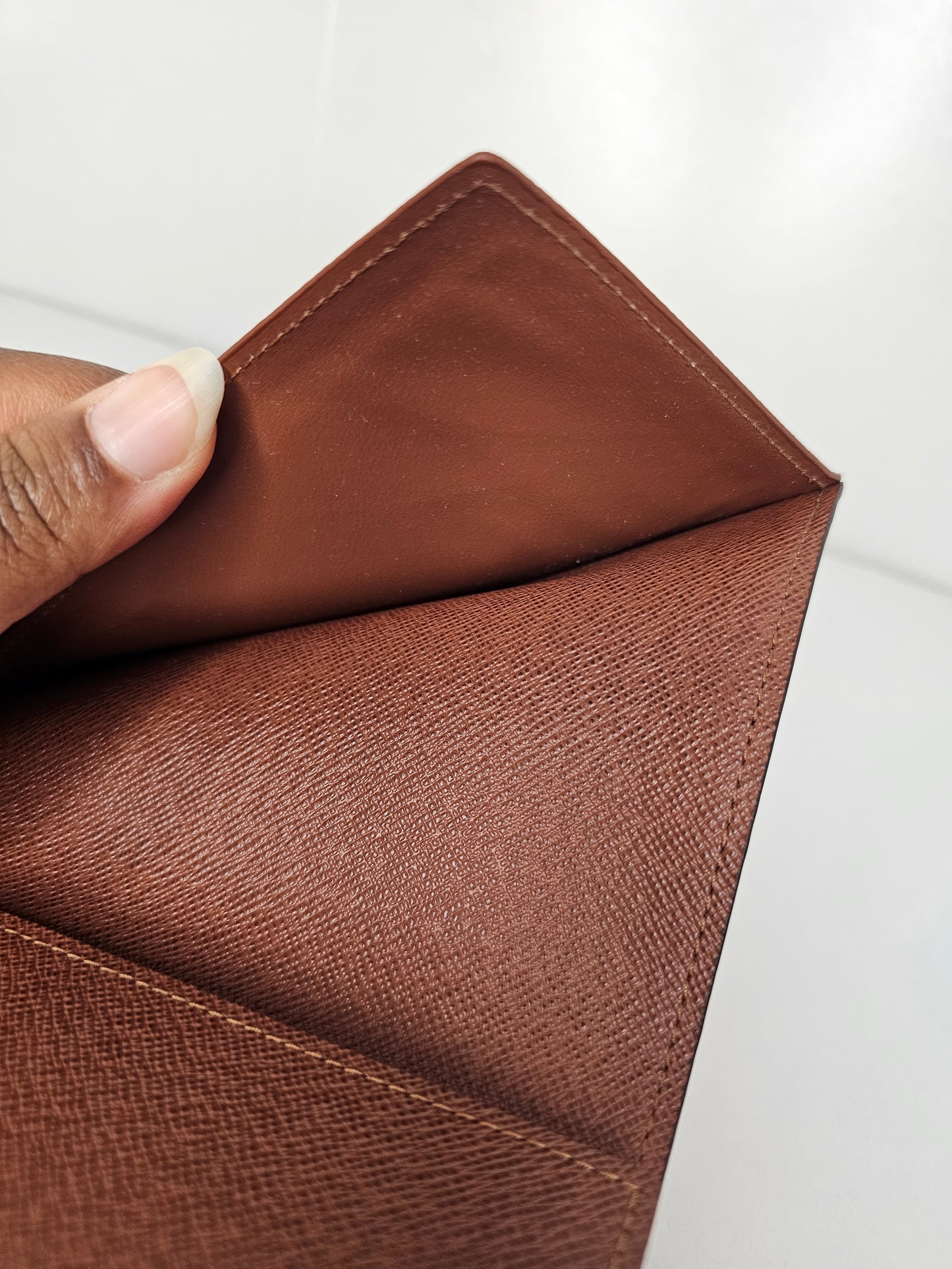 Louis Vuitton Monogram Passport Holder 💾