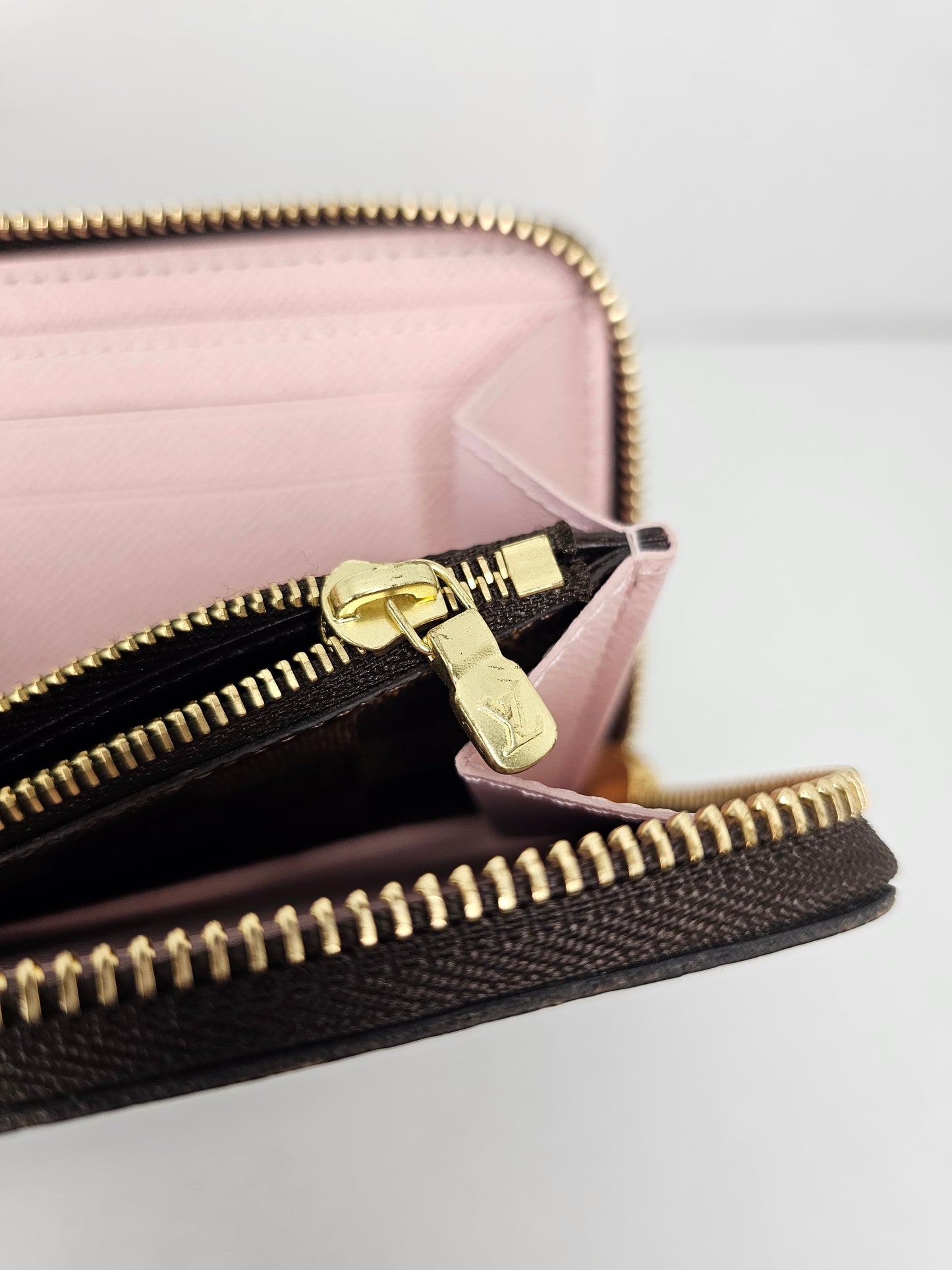 Louis Vuitton Pink Damier Ebene Clemence SD4119