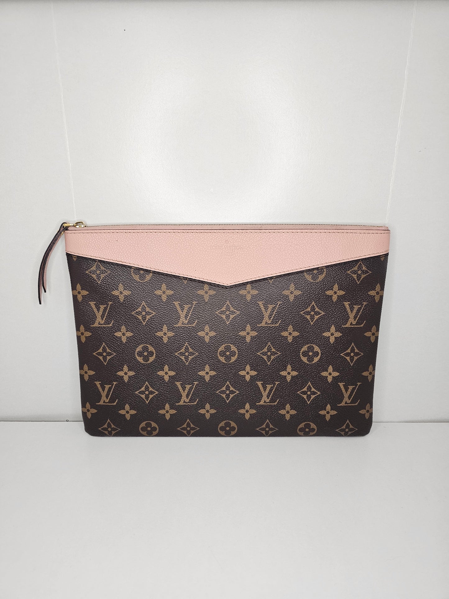 Louis Vuitton Pink Monogram Daily Pouch TN3178