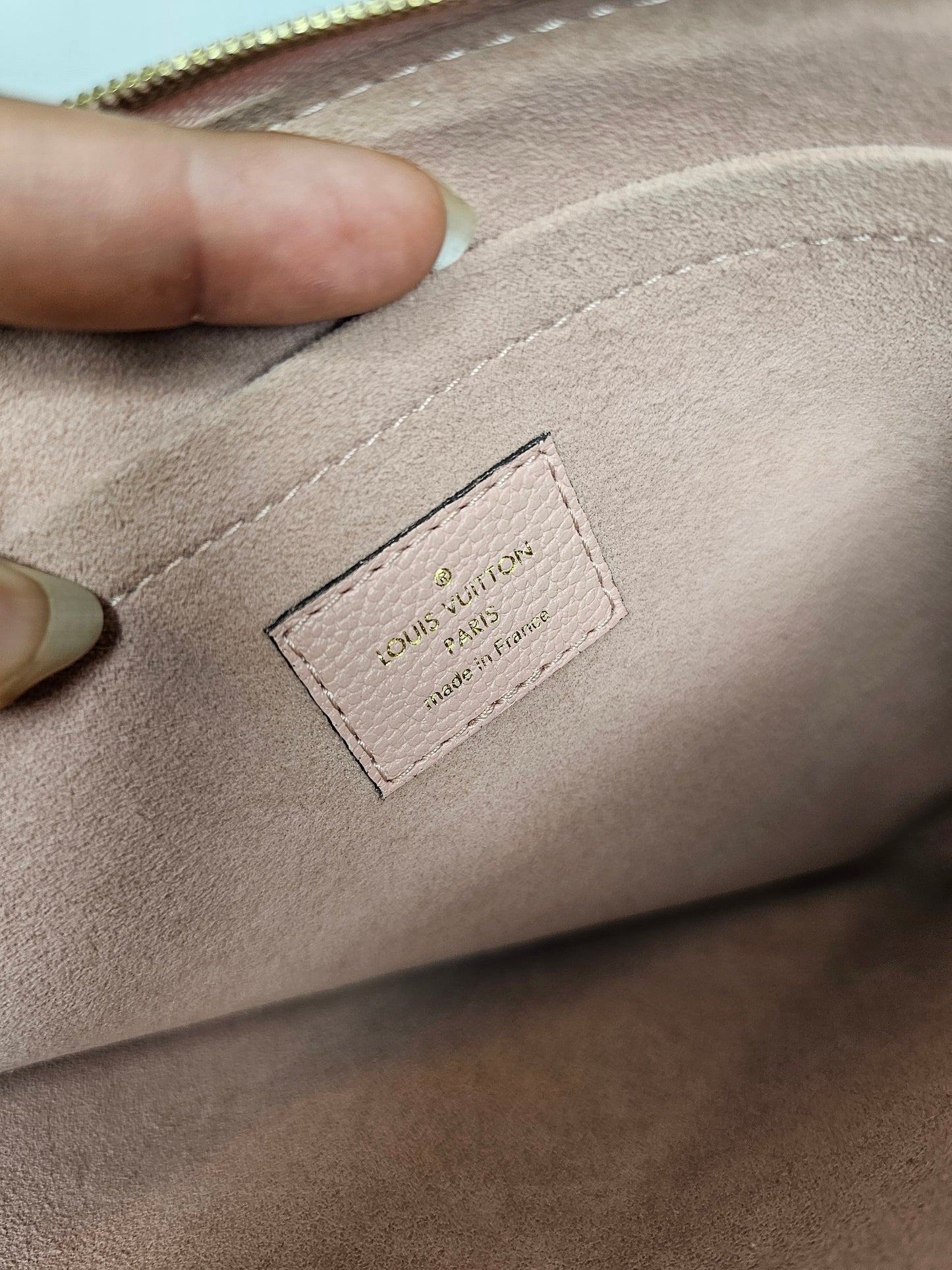 Louis Vuitton Pink Monogram Daily Pouch TN3178