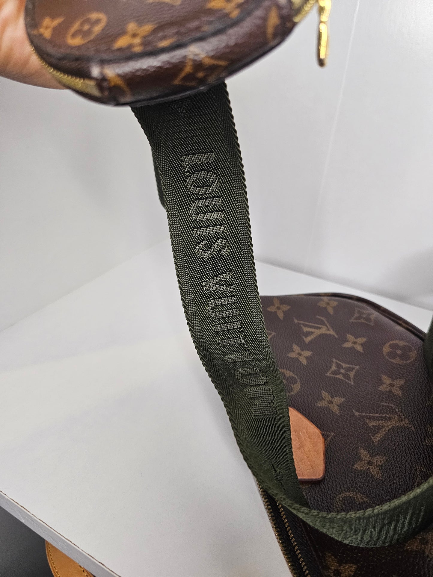 Louis Vuitton Green Multi Pochette Accessoires SD2260 ⚠️