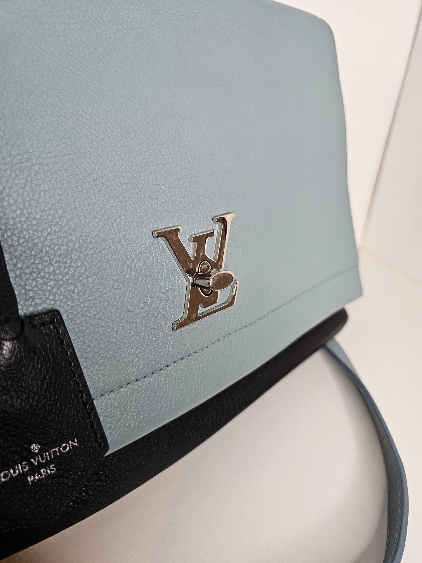 Louis Vuitton Calfskin Lockme II Blue Black Crossbody FL5106